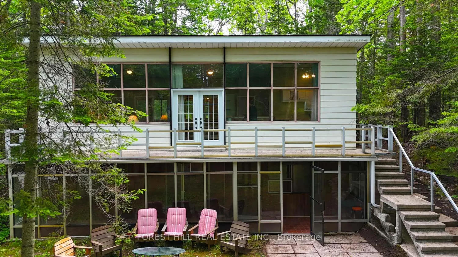 Photo of 49 Leslie Street
