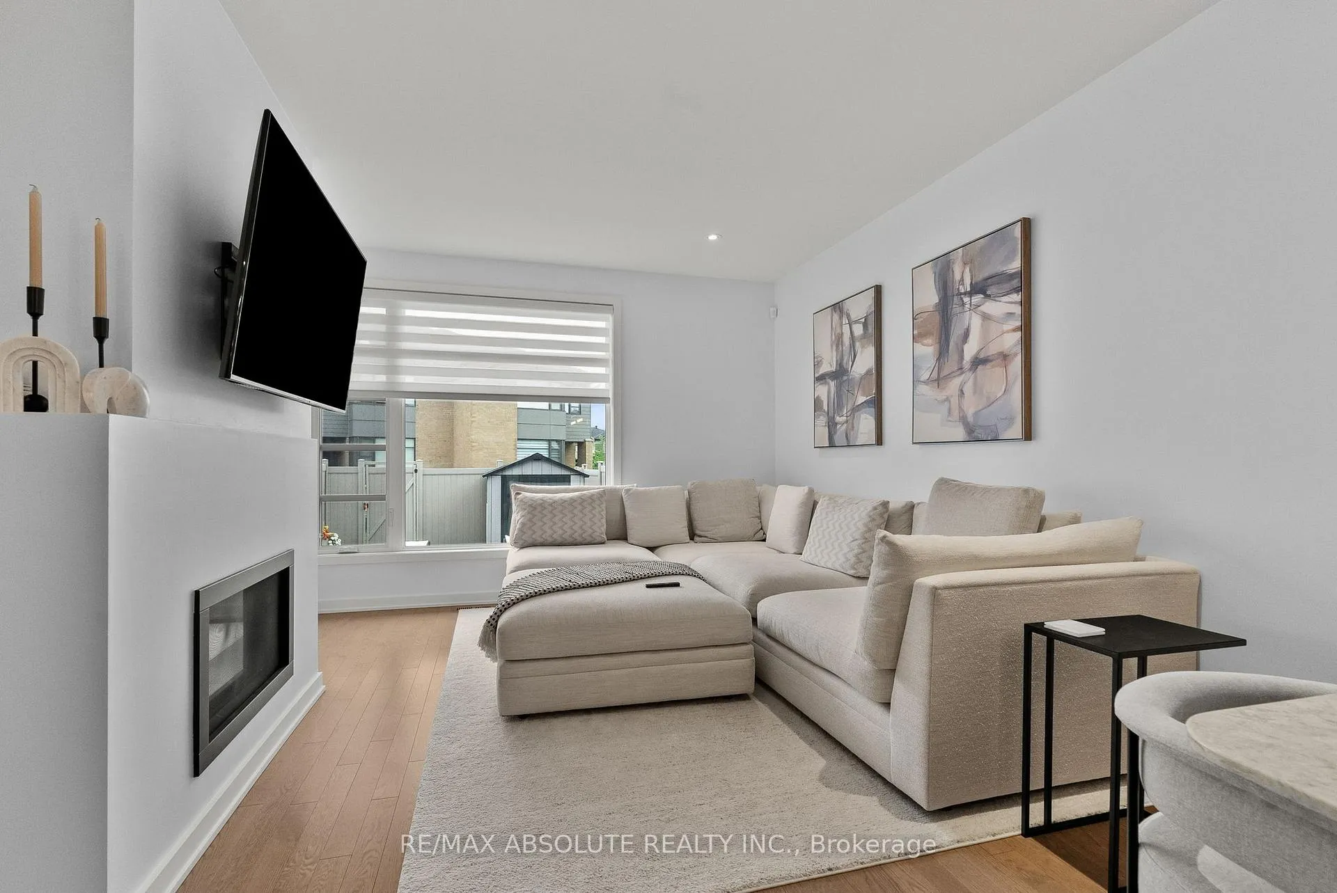 Photo 5 of 867 Chipping Circle, Ottawa, Riverside South/Gloucester Glen — HOMEH
