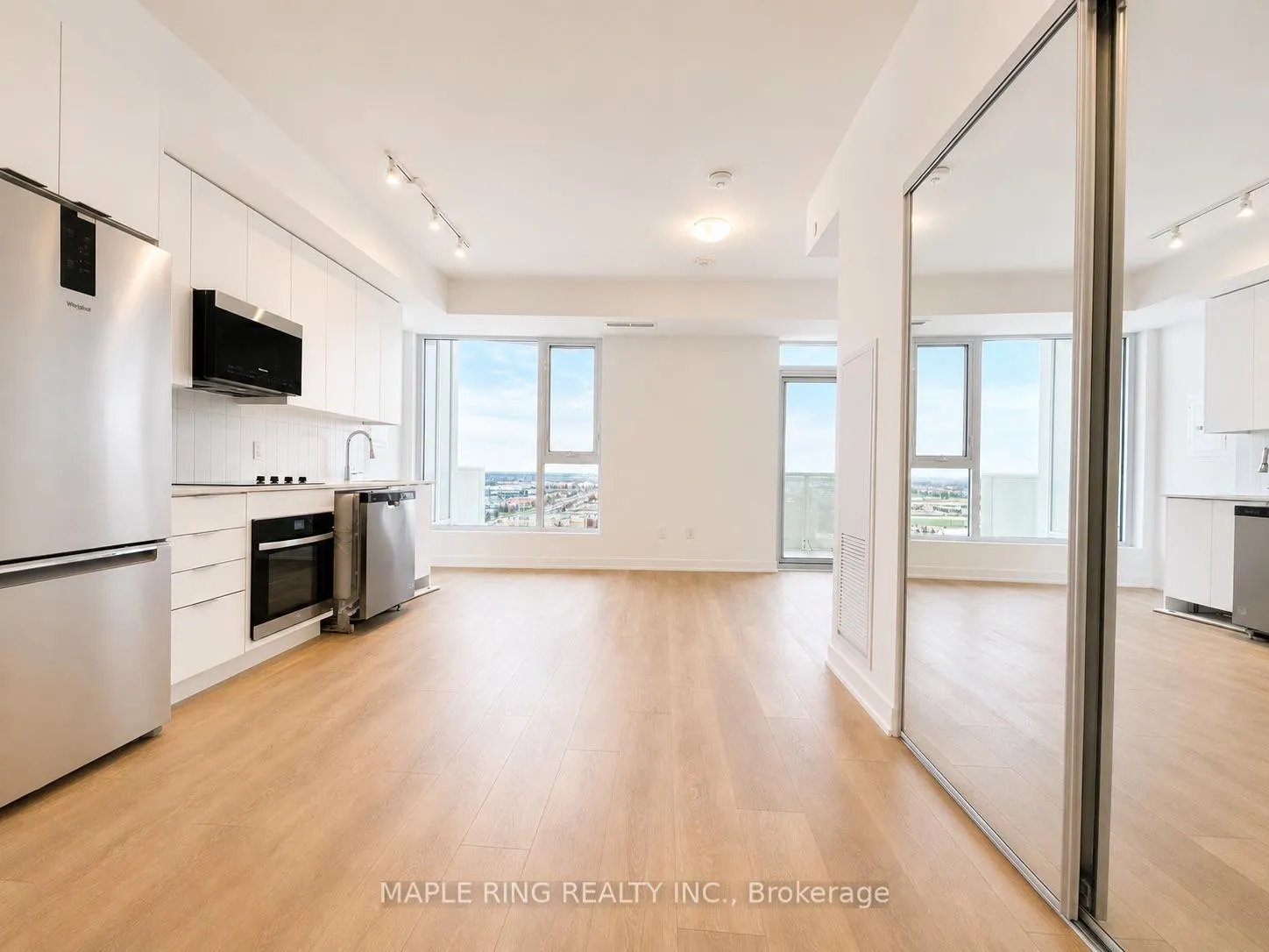 Photo 1 of Unit 1629, 498 Caldari Road, Vaughan, Concord — HOMEH