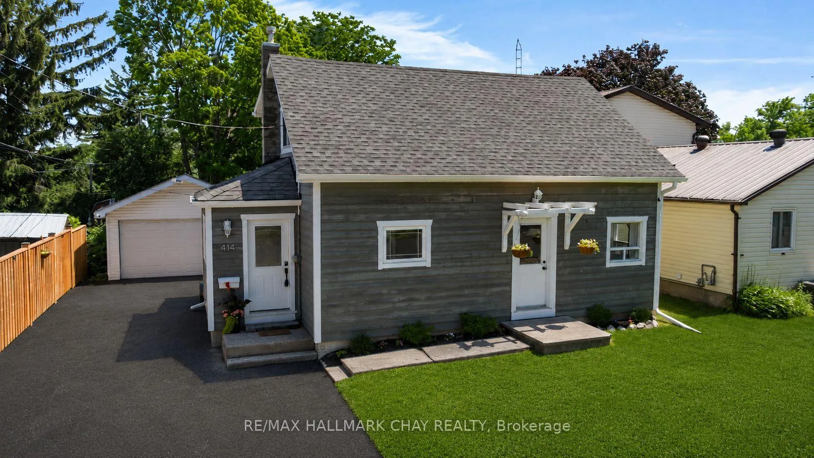 Photo 2 of 414 Forest Avenue, Orillia — HOMEH