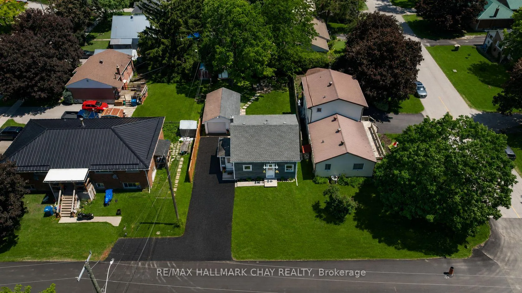 Photo 3 of 414 Forest Avenue, Orillia — HOMEH
