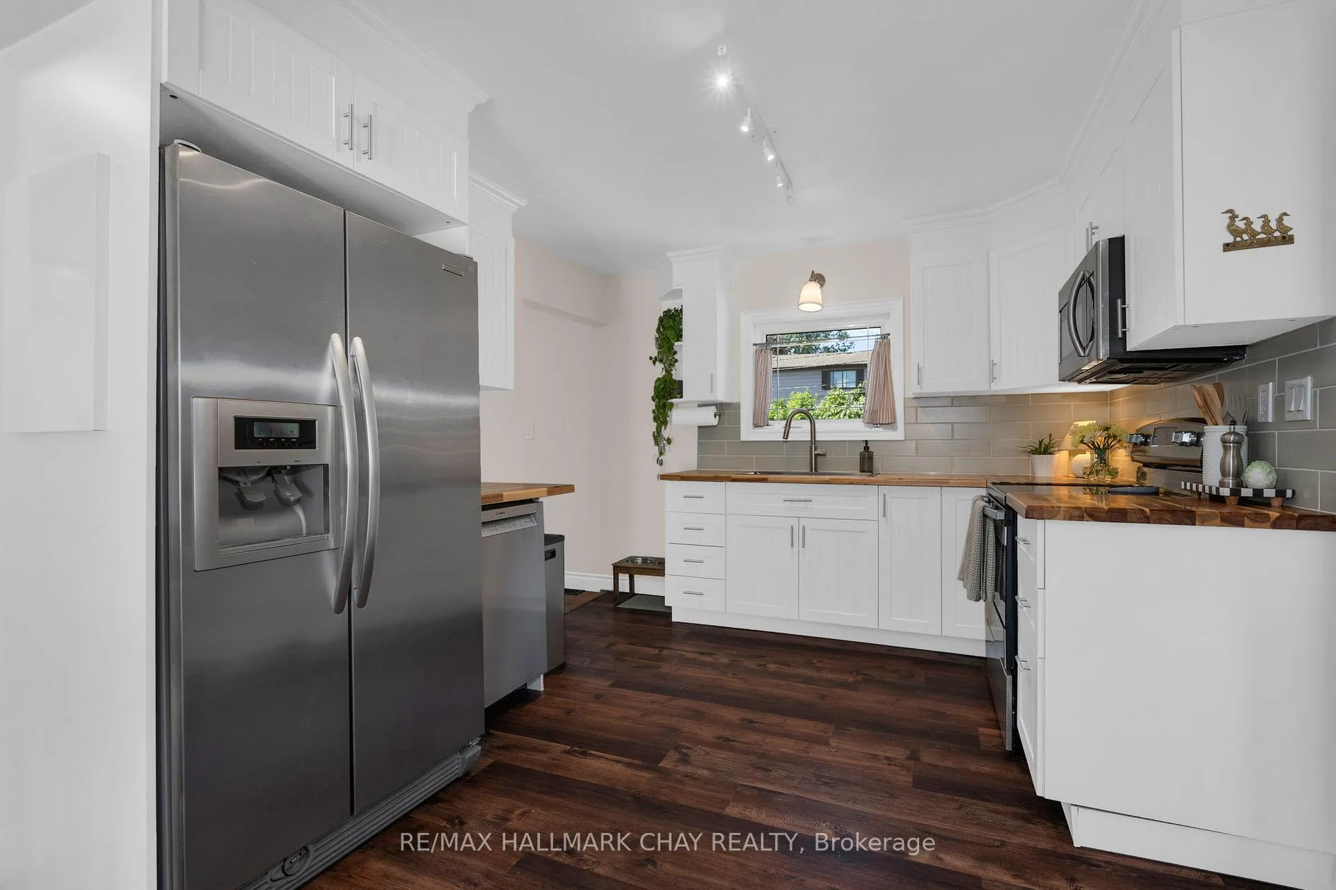 Photo 6 of 414 Forest Avenue, Orillia — HOMEH