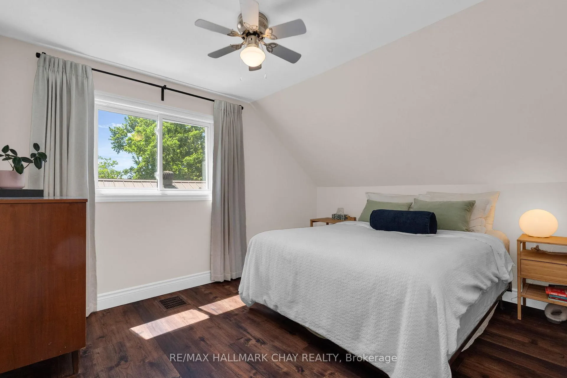 Photo 18 of 414 Forest Avenue, Orillia — HOMEH