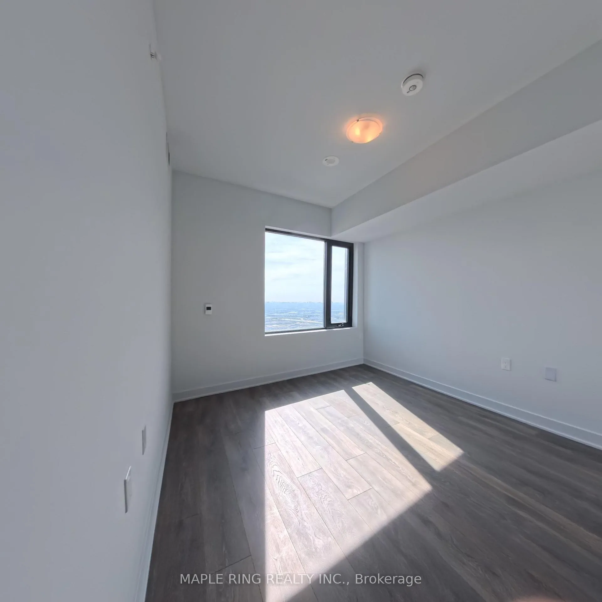 Photo 6 of Unit 5402, 2920 Highway 7 Road, Vaughan, Concord — HOMEH