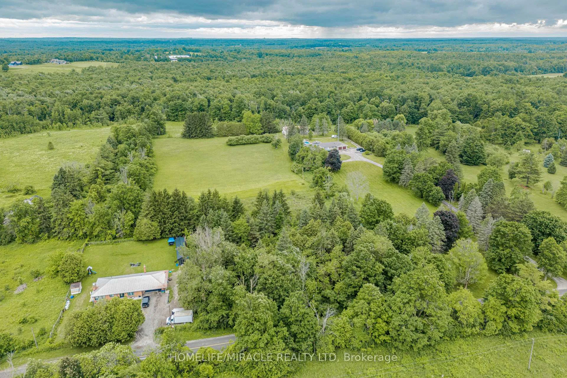 Photo 3 of 11948 Dublin Line, Halton Hills, Rural Esquesing — HOMEH