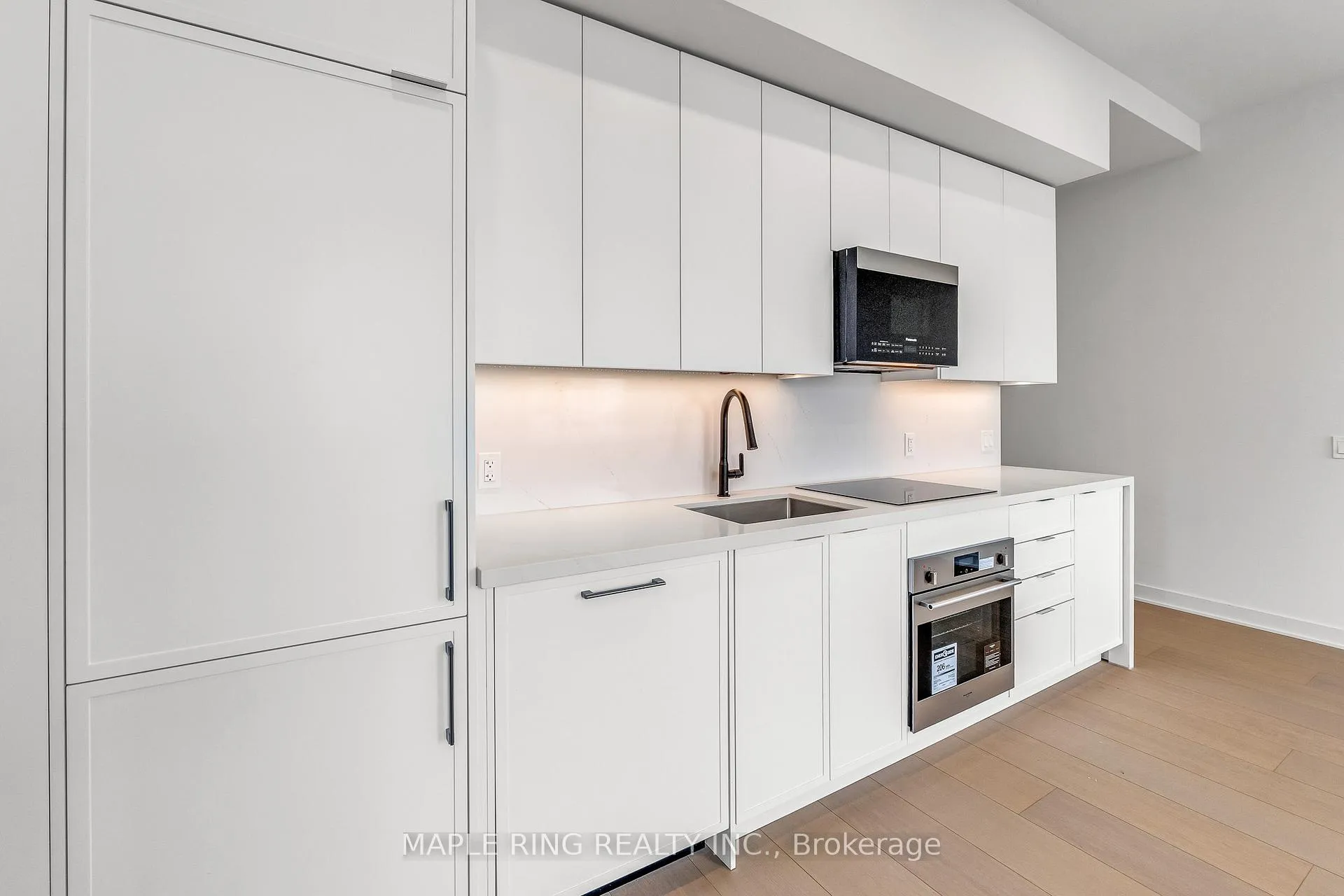 Photo 2 of Unit 402, 2920 Highway 7 Road, Vaughan, Concord — HOMEH