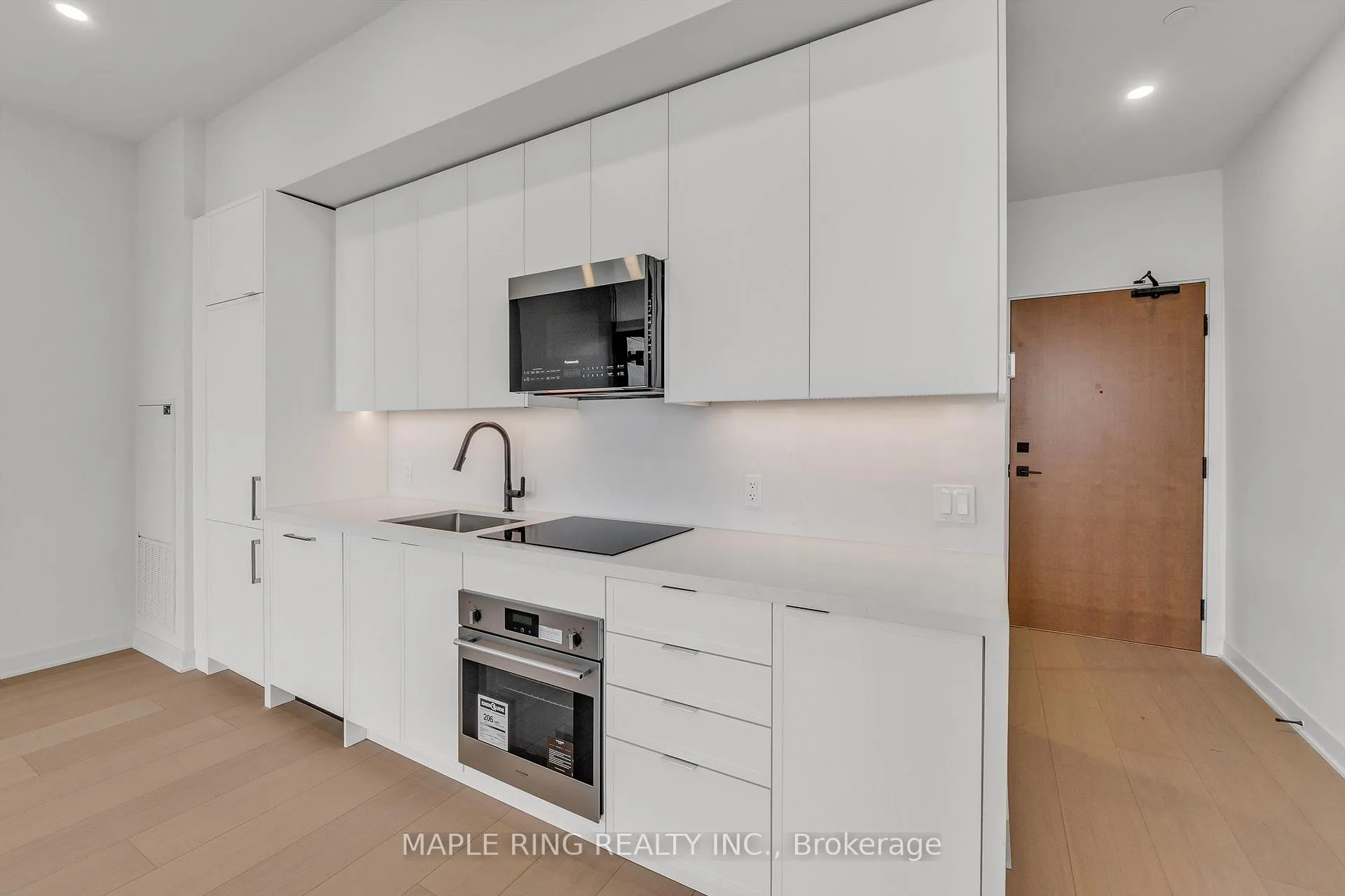 Photo 6 of Unit 402, 2920 Highway 7 Road, Vaughan, Concord — HOMEH