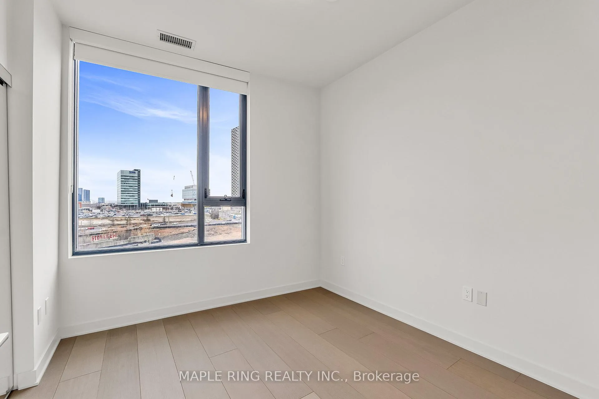 Photo 13 of Unit 402, 2920 Highway 7 Road, Vaughan, Concord — HOMEH