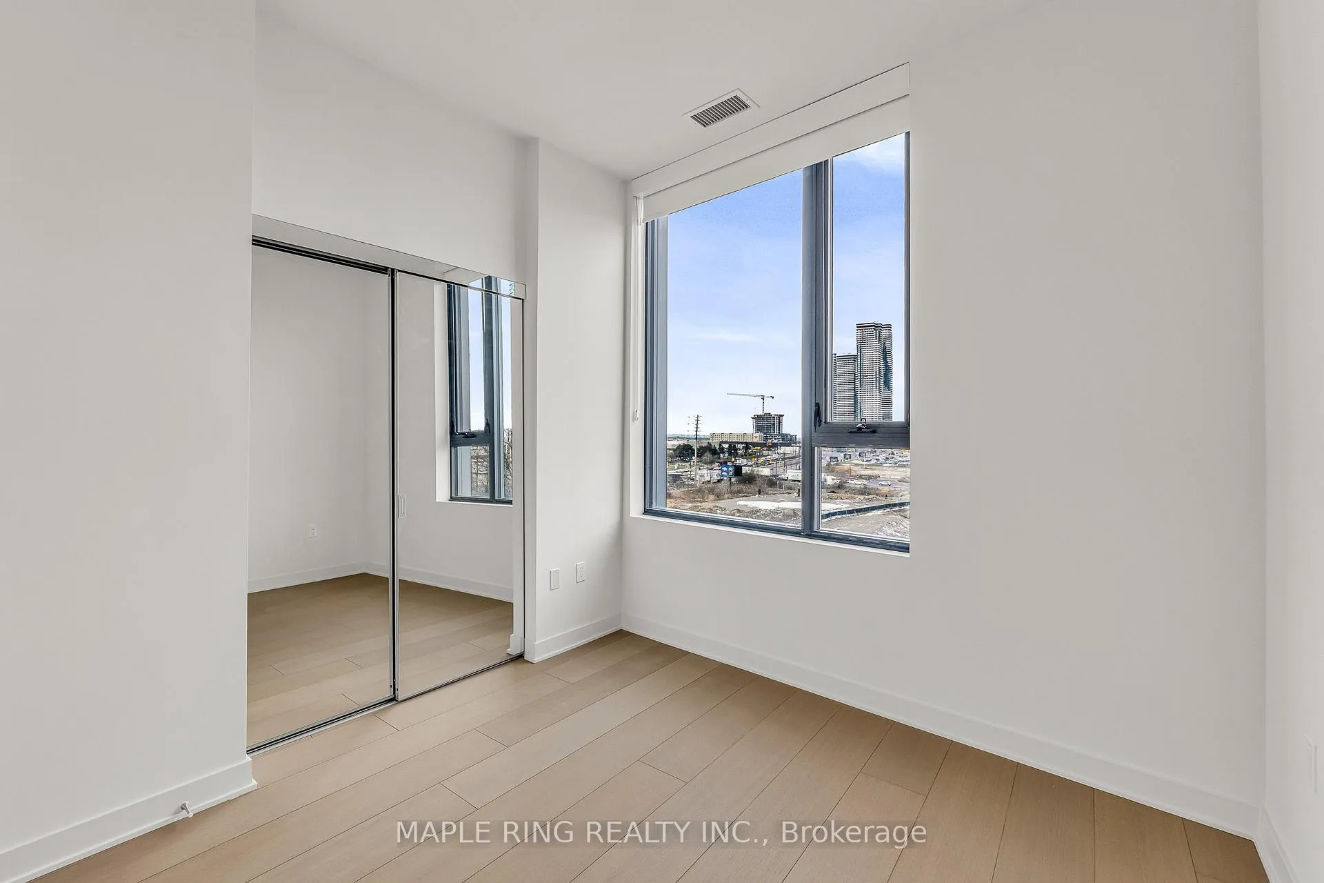 Photo 14 of Unit 402, 2920 Highway 7 Road, Vaughan, Concord — HOMEH