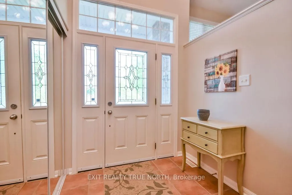 Photo 4 of 29 Old Hickory Lane, Wasaga Beach — HOMEH