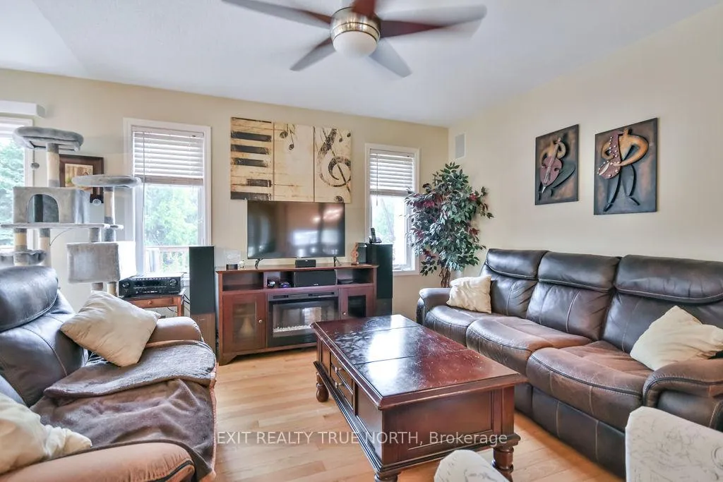 Photo 9 of 29 Old Hickory Lane, Wasaga Beach — HOMEH
