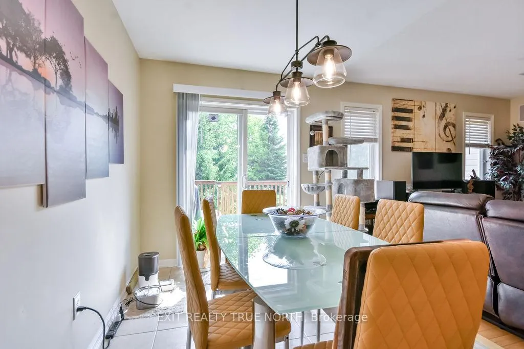Photo 14 of 29 Old Hickory Lane, Wasaga Beach — HOMEH
