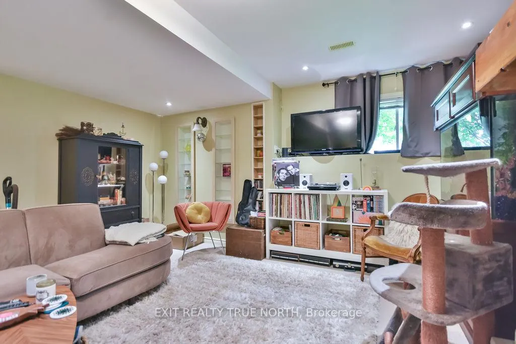 Photo 26 of 29 Old Hickory Lane, Wasaga Beach — HOMEH