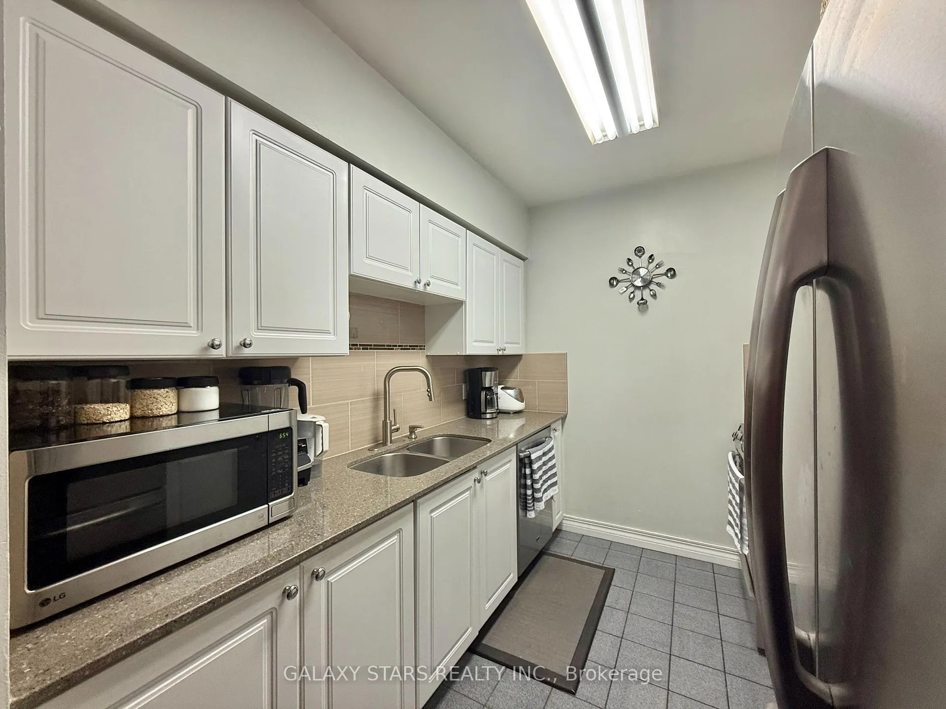 Photo 11 of Unit 106, 2200 John Street, Markham, German Mills — HOMEH