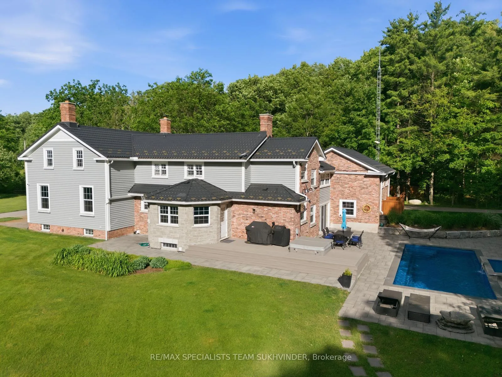 Photo 4 of 13232 Fifth Line, Halton Hills, Rural Halton Hills — HOMEH