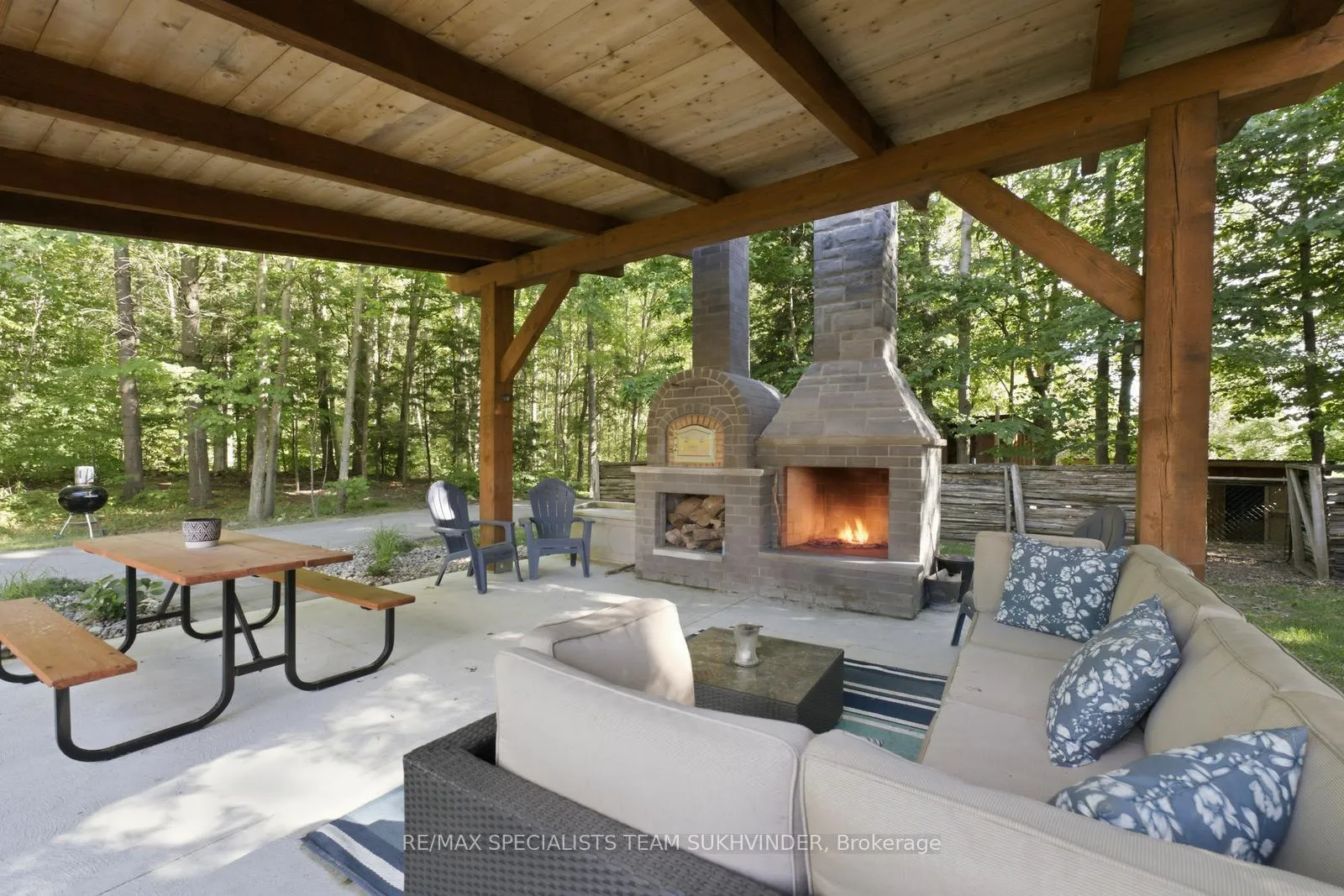 Photo 8 of 13232 Fifth Line, Halton Hills, Rural Halton Hills — HOMEH