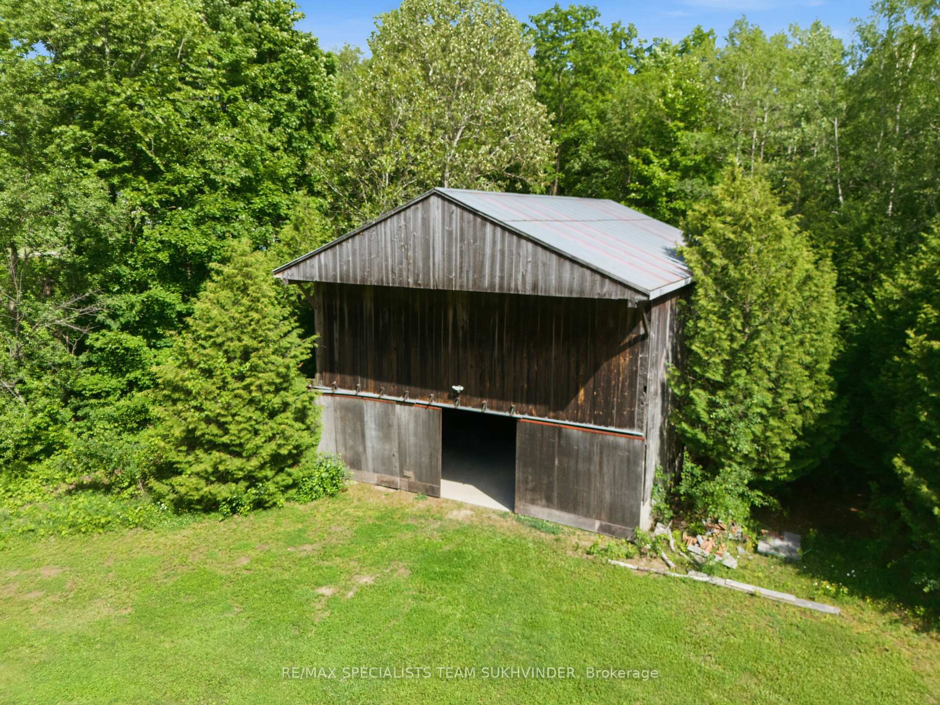Photo 13 of 13232 Fifth Line, Halton Hills, Rural Halton Hills — HOMEH
