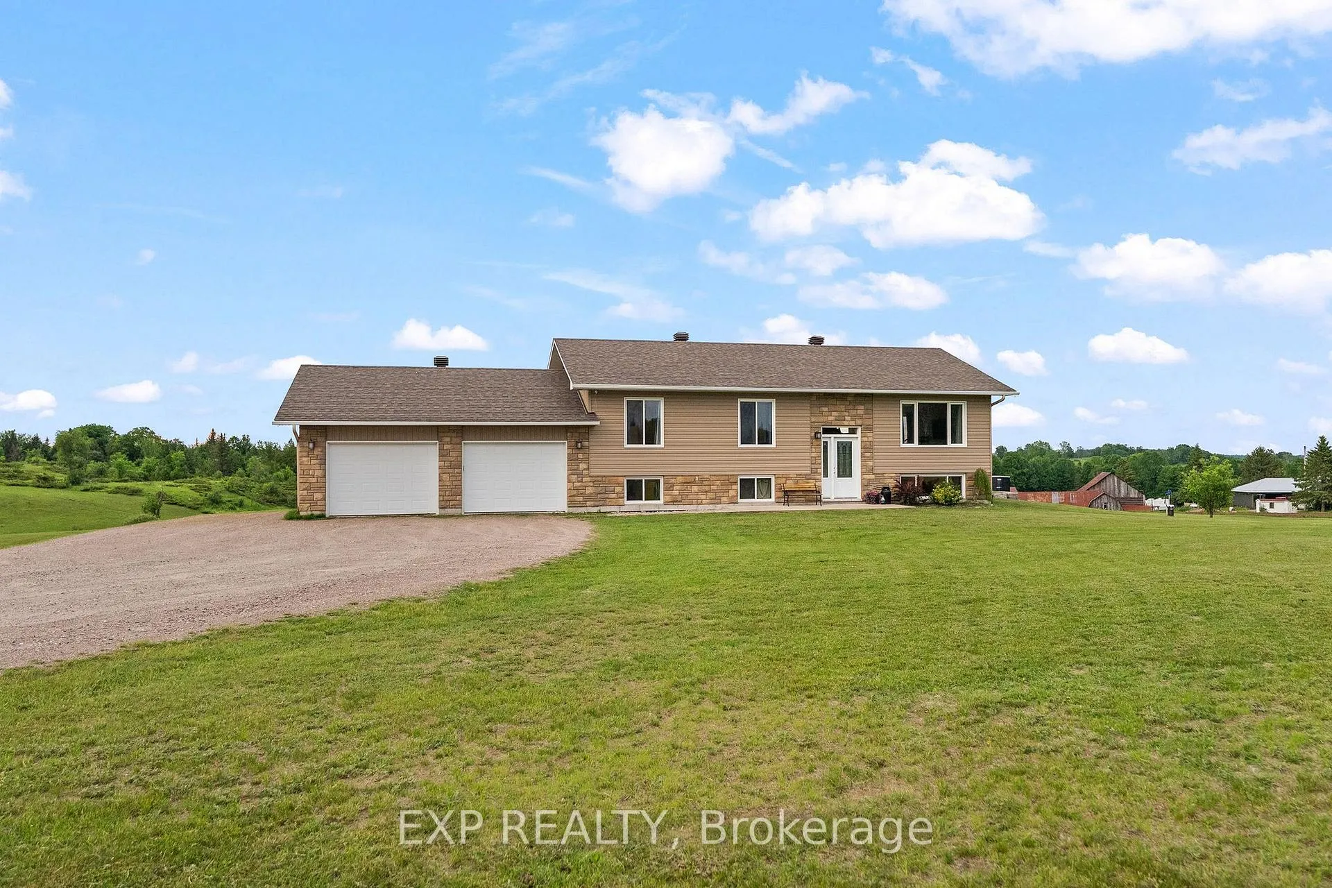 Photo 2 of 566A Pinnacle Road, Horton, Horton Twp — HOMEH