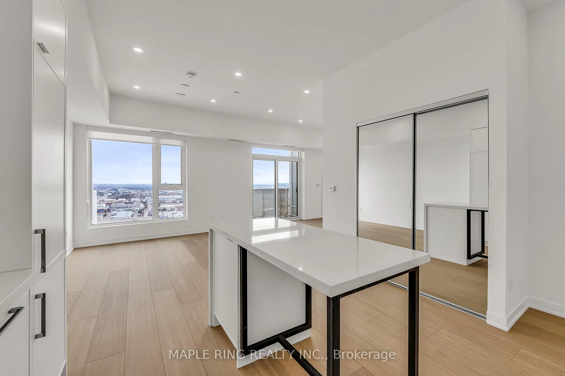 Photo 5 of Unit 3006, 498 Caldari Road, Vaughan, Concord — HOMEH