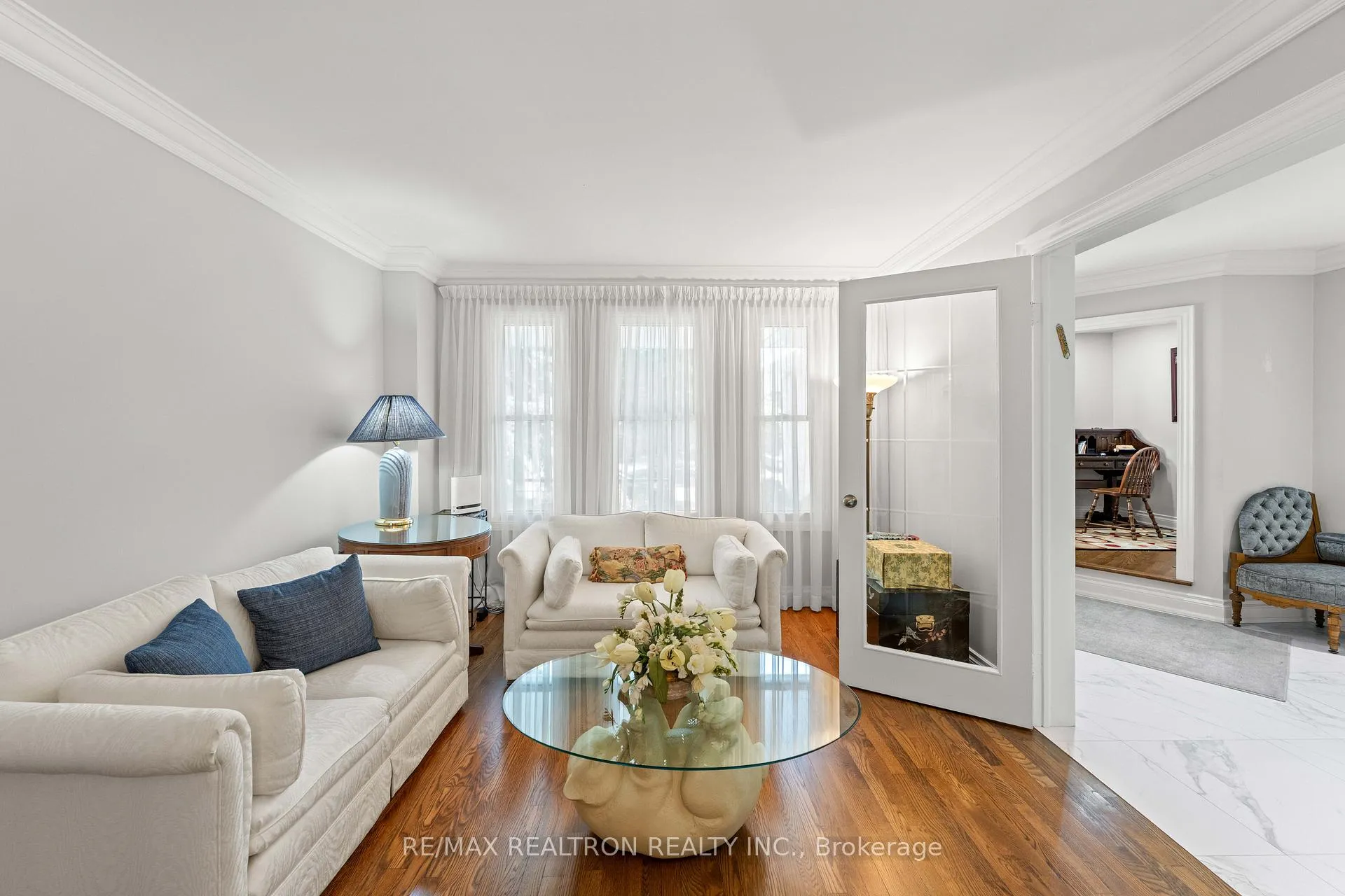 Photo 6 of 10 Millcreek Crescent, Vaughan, Brownridge — HOMEH