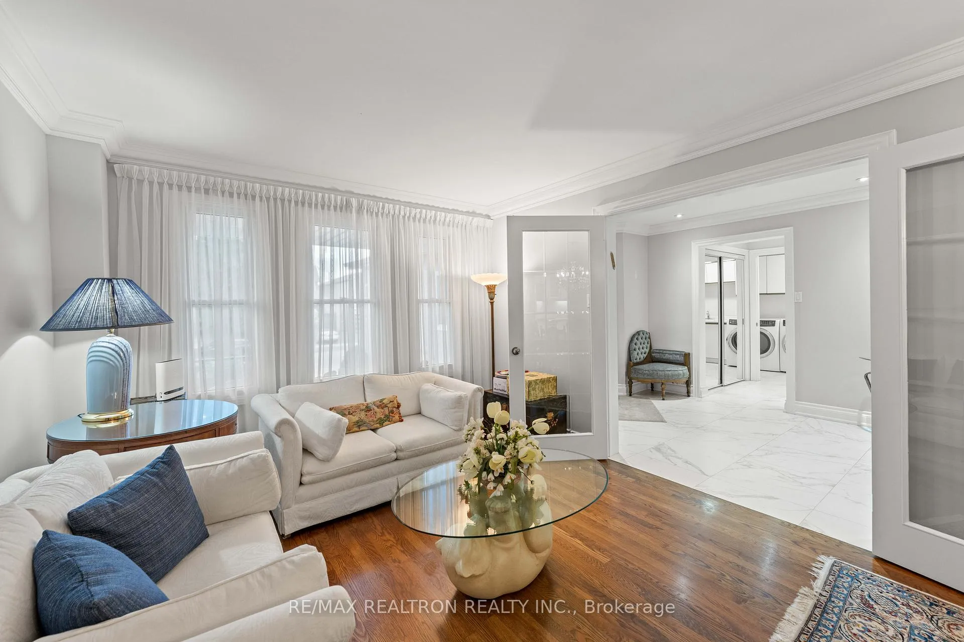 Photo 7 of 10 Millcreek Crescent, Vaughan, Brownridge — HOMEH