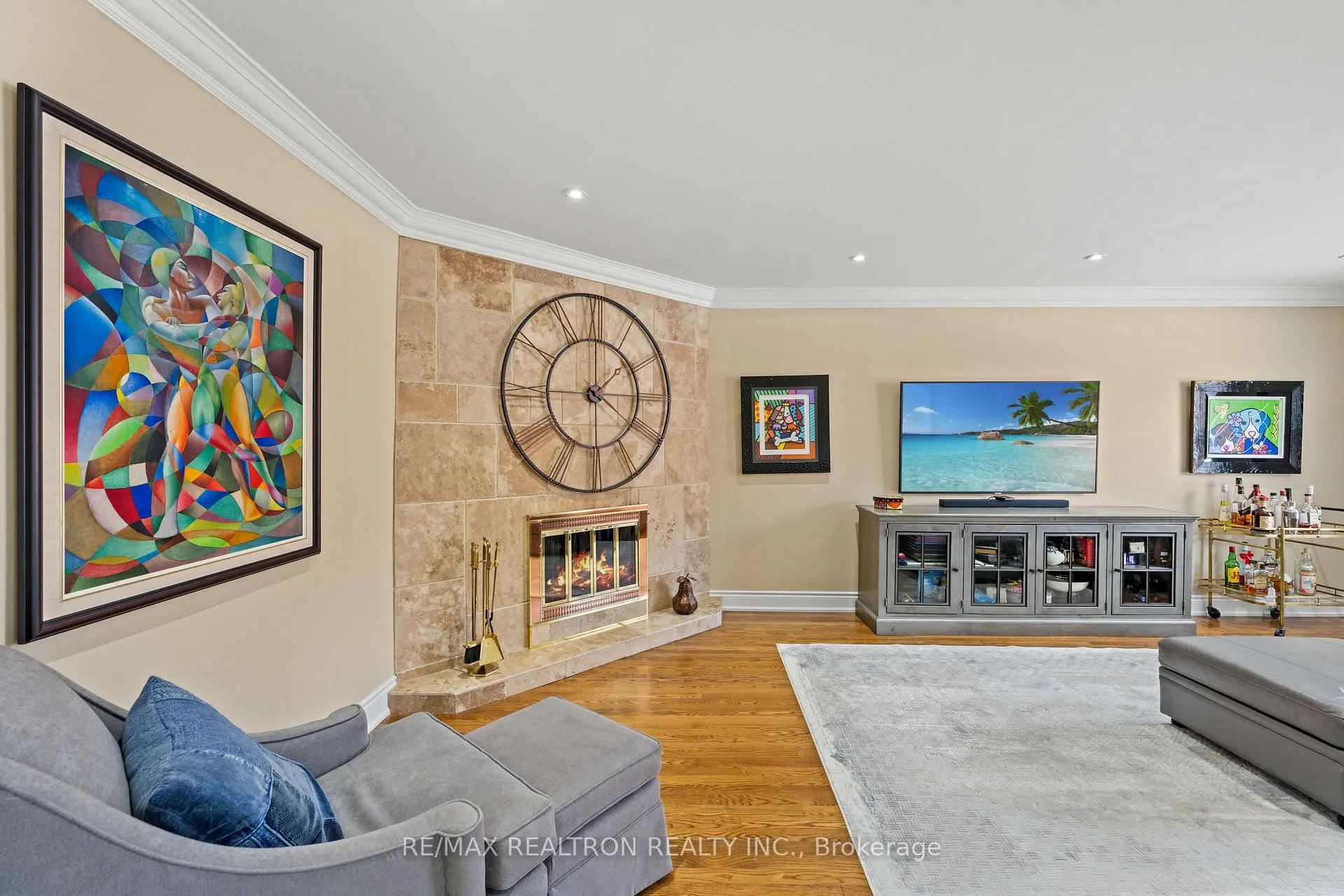 Photo 18 of 10 Millcreek Crescent, Vaughan, Brownridge — HOMEH