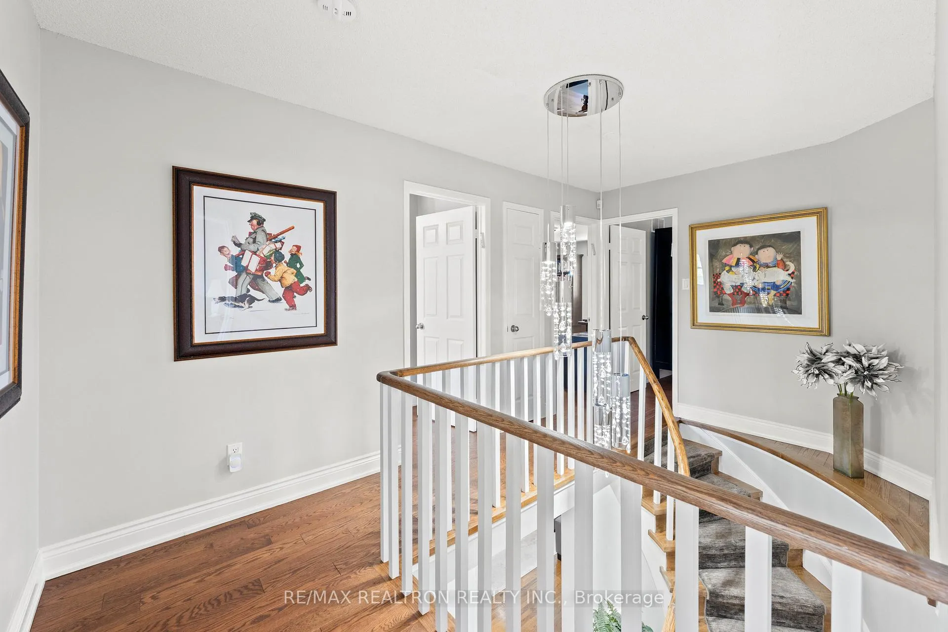 Photo 25 of 10 Millcreek Crescent, Vaughan, Brownridge — HOMEH