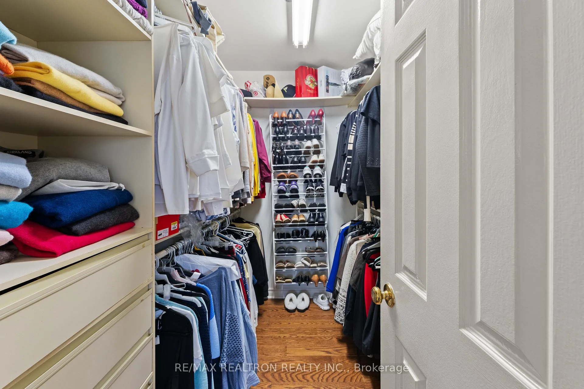 Photo 28 of 10 Millcreek Crescent, Vaughan, Brownridge — HOMEH