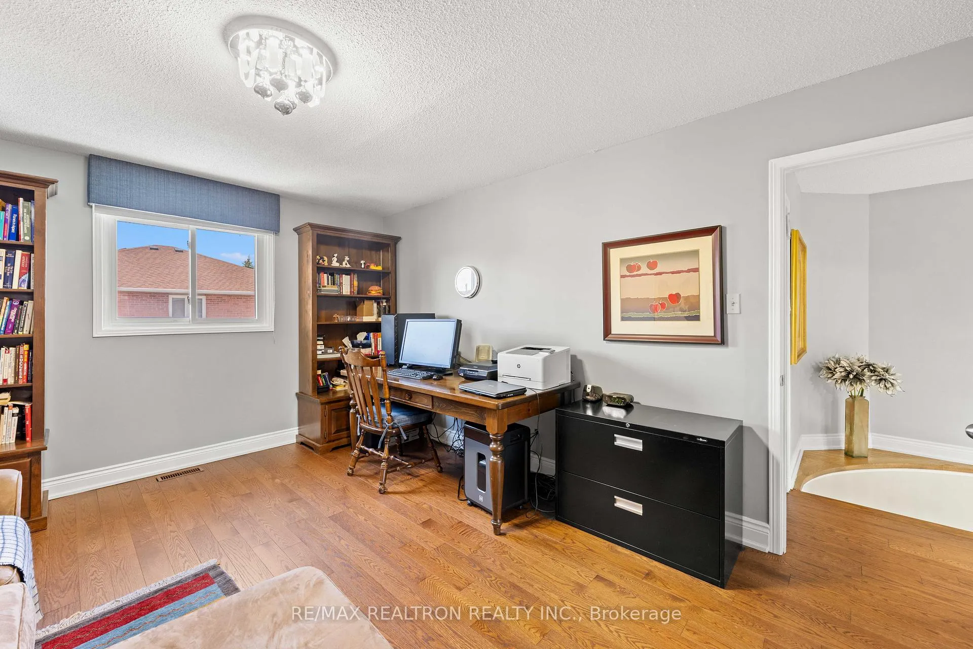 Photo 31 of 10 Millcreek Crescent, Vaughan, Brownridge — HOMEH