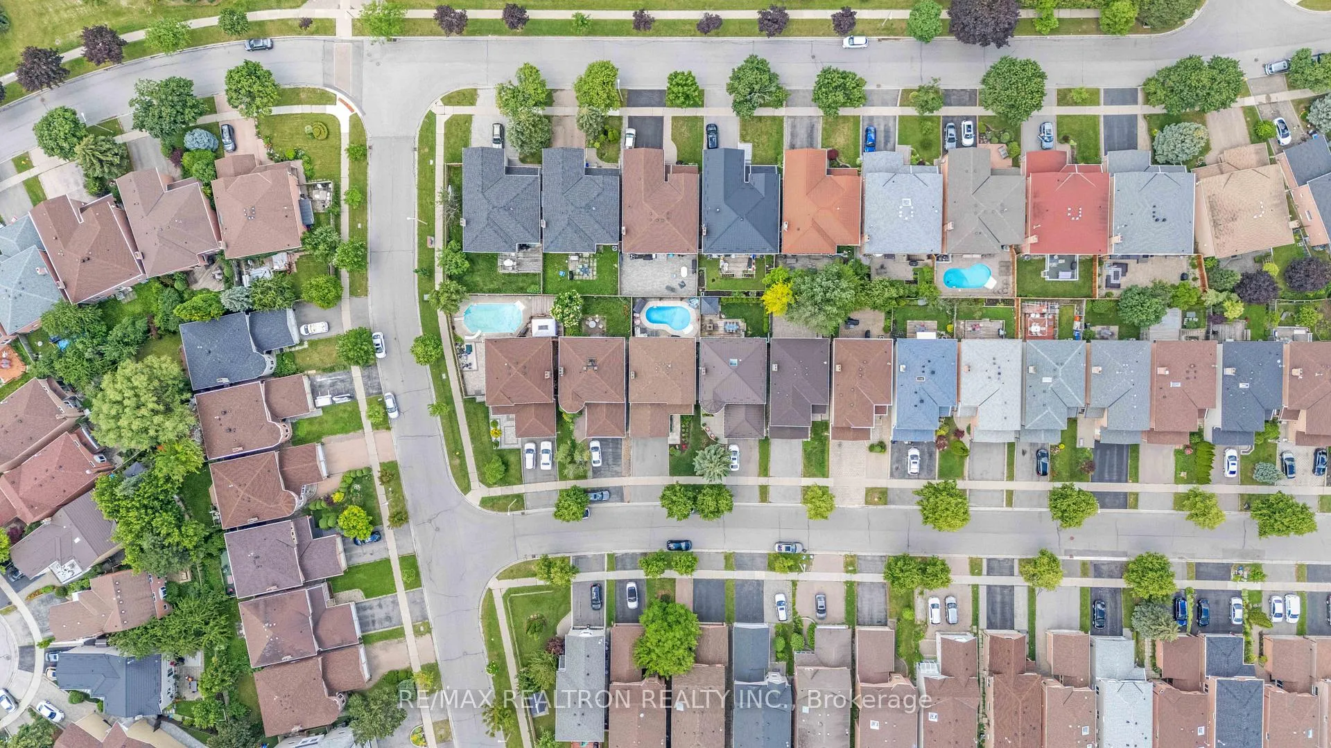 Photo 49 of 10 Millcreek Crescent, Vaughan, Brownridge — HOMEH