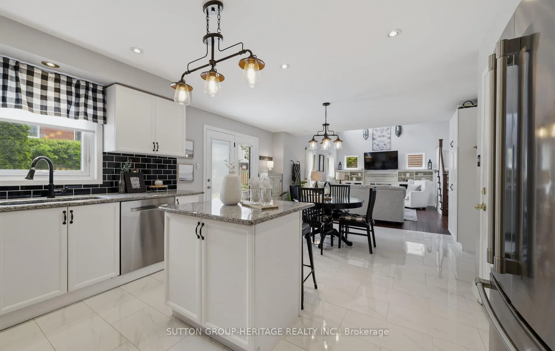 Photo 16 of 44 Sabbe Crescent, Ajax, Northwest Ajax — HOMEH
