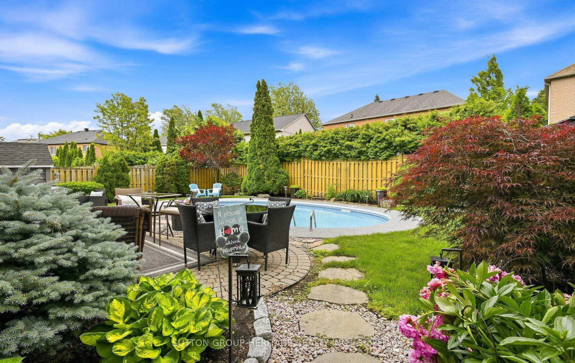 Photo 35 of 44 Sabbe Crescent, Ajax, Northwest Ajax — HOMEH