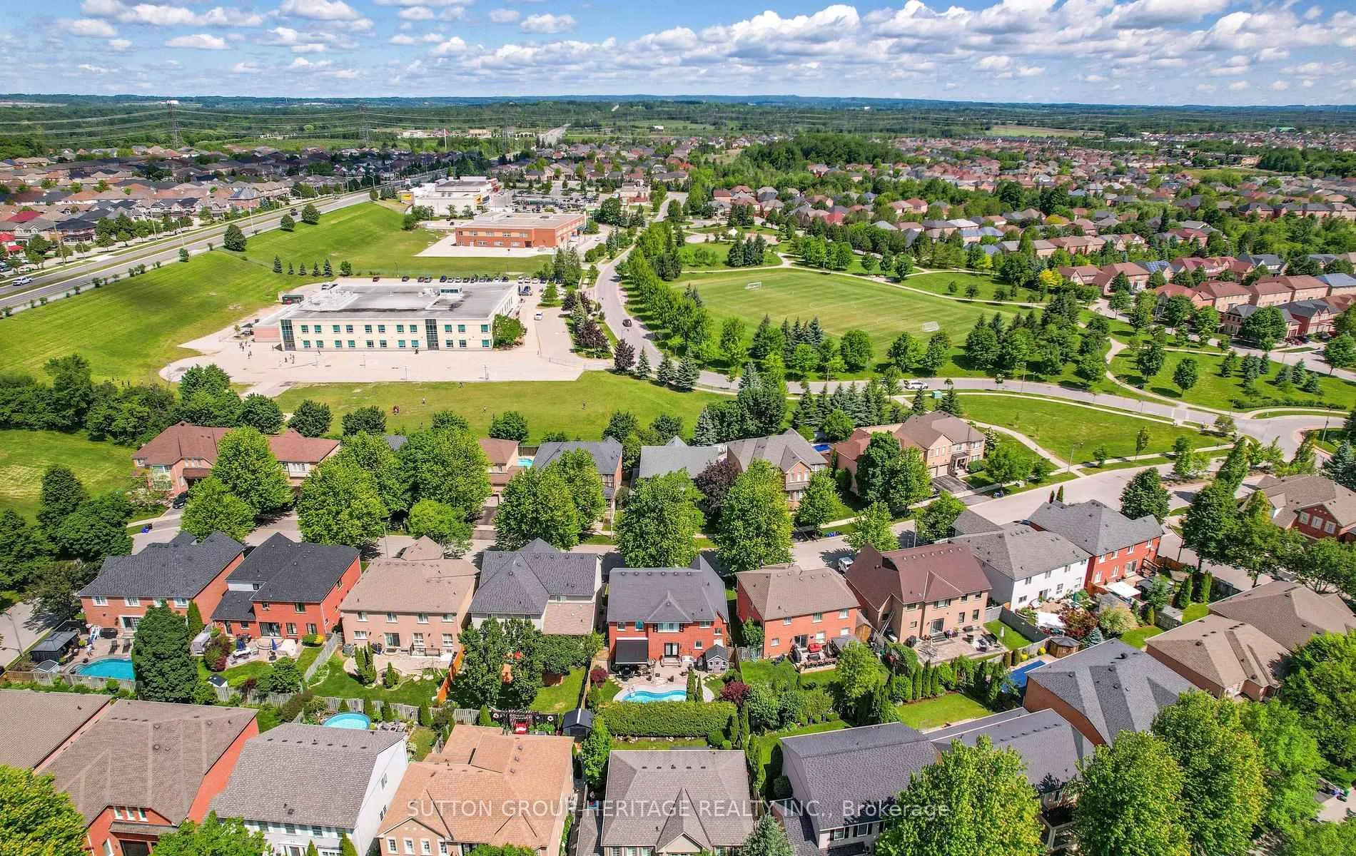 Photo 40 of 44 Sabbe Crescent, Ajax, Northwest Ajax — HOMEH