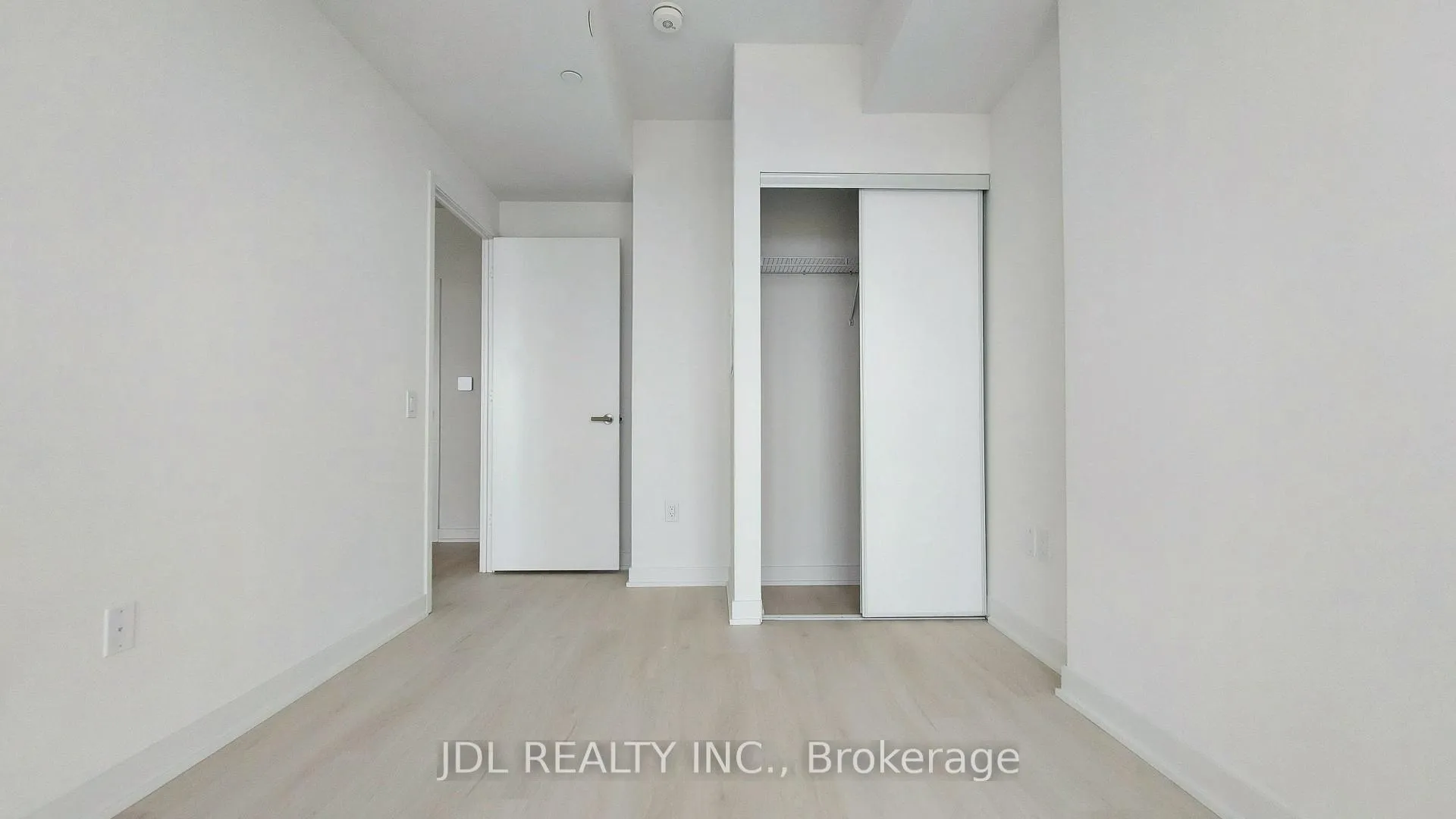 Photo 3 of Unit 3808, 3900 Confederation Parkway, Mississauga, City Centre — HOMEH