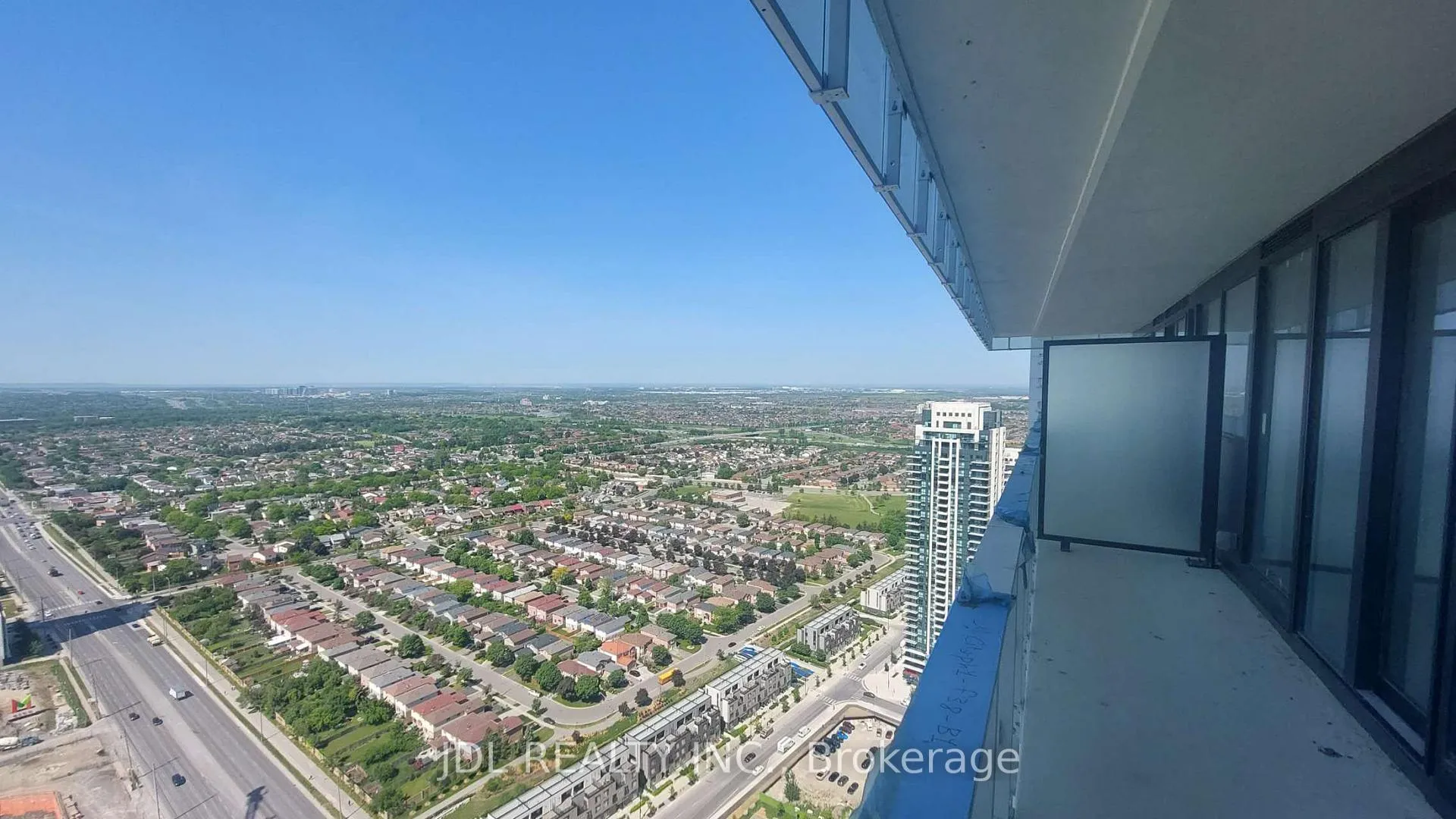 Photo 13 of Unit 3808, 3900 Confederation Parkway, Mississauga, City Centre — HOMEH