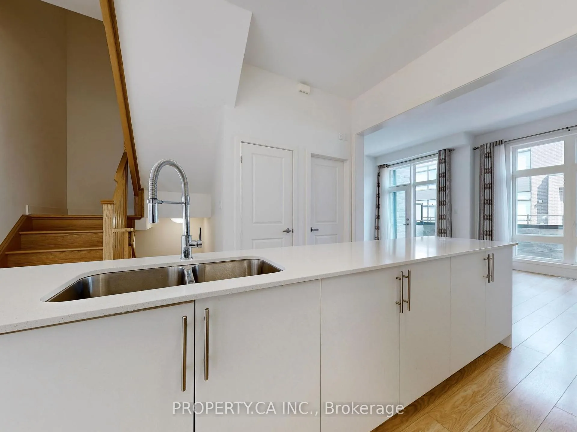 Photo 11 of 13 Mogul Road, Vaughan, Vellore Village — HOMEH