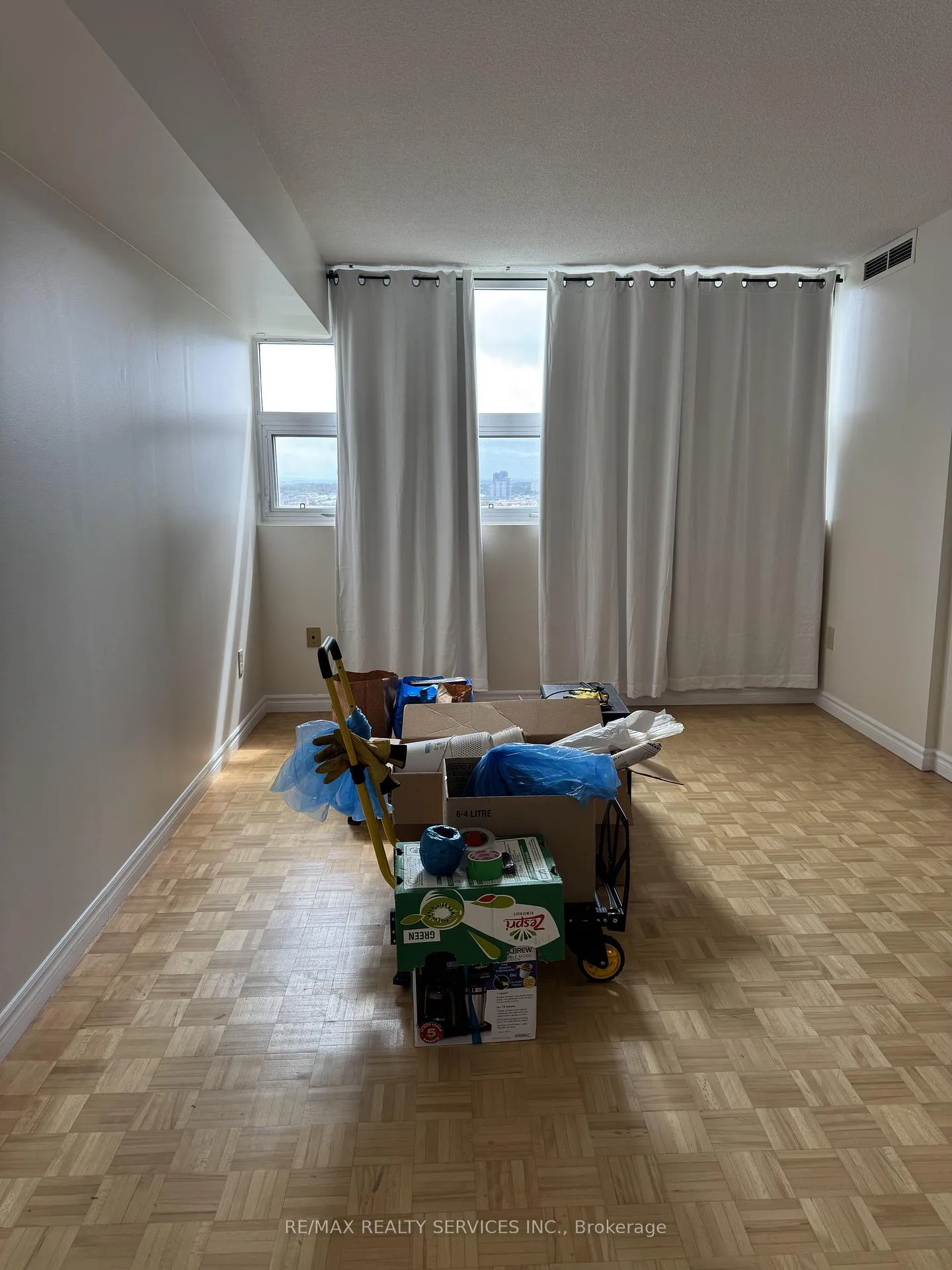 Photo 6 of Unit 2103, 8 Lisa Street, Brampton, Queen Street Corridor — HOMEH
