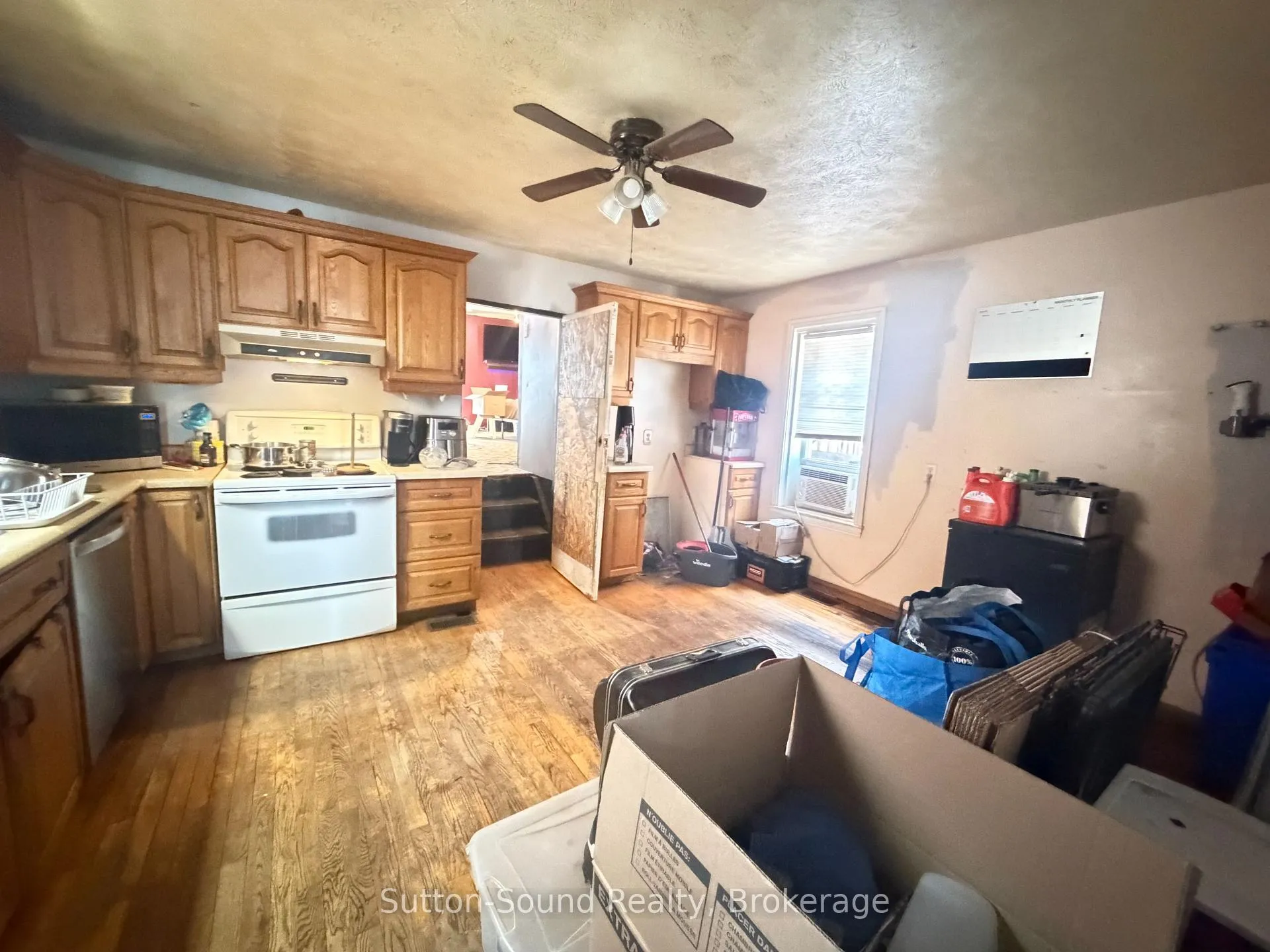 Photo 8 of 1271 2nd Avenue E, Owen Sound — HOMEH