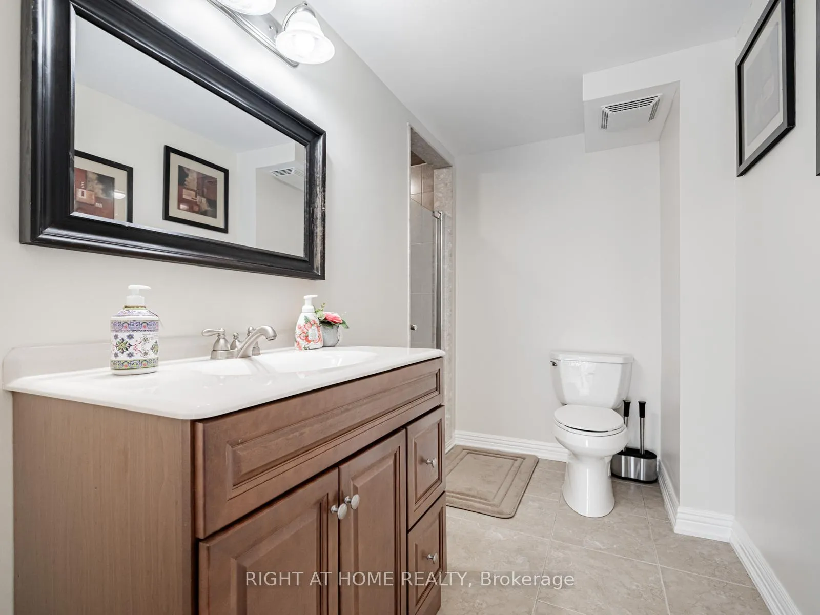 Photo 26 of 67 Timna Crescent, Vaughan, Patterson — HOMEH