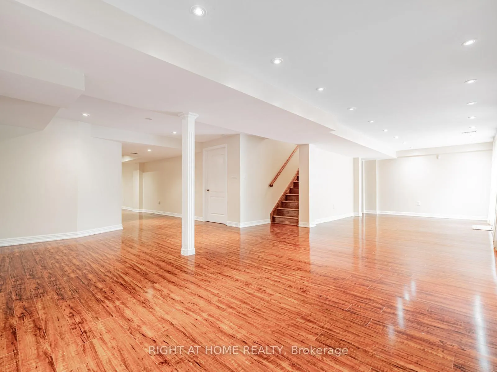 Photo 29 of 67 Timna Crescent, Vaughan, Patterson — HOMEH