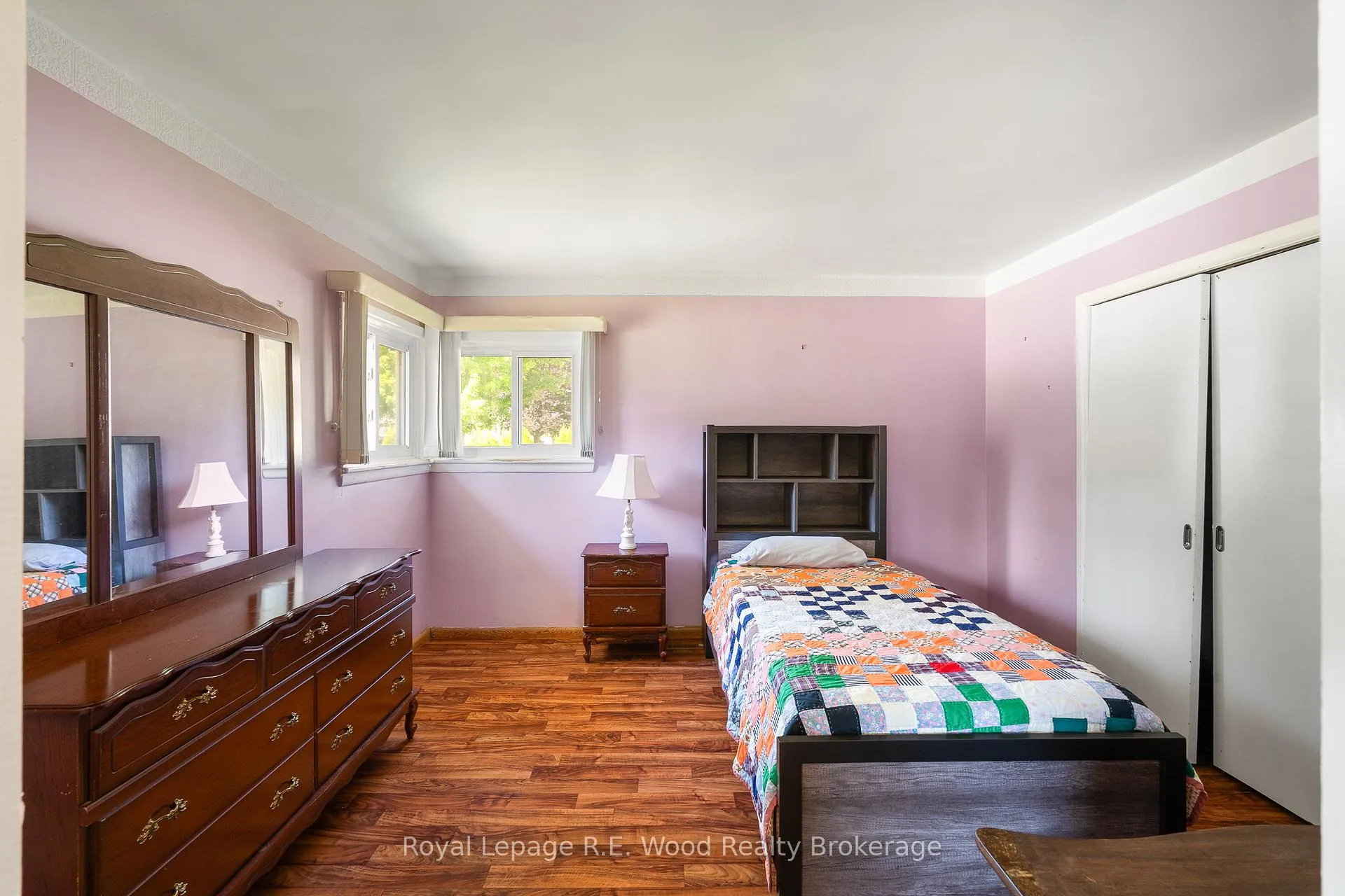 Photo 8 of 286 Walnut Street, Chatham-Kent, Dresden — HOMEH