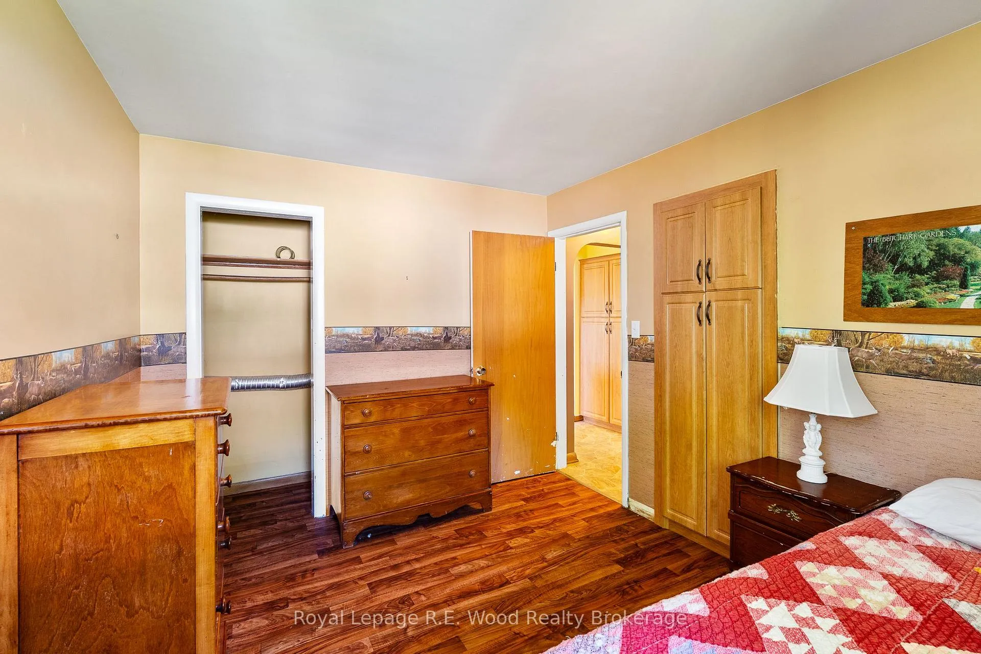 Photo 17 of 286 Walnut Street, Chatham-Kent, Dresden — HOMEH