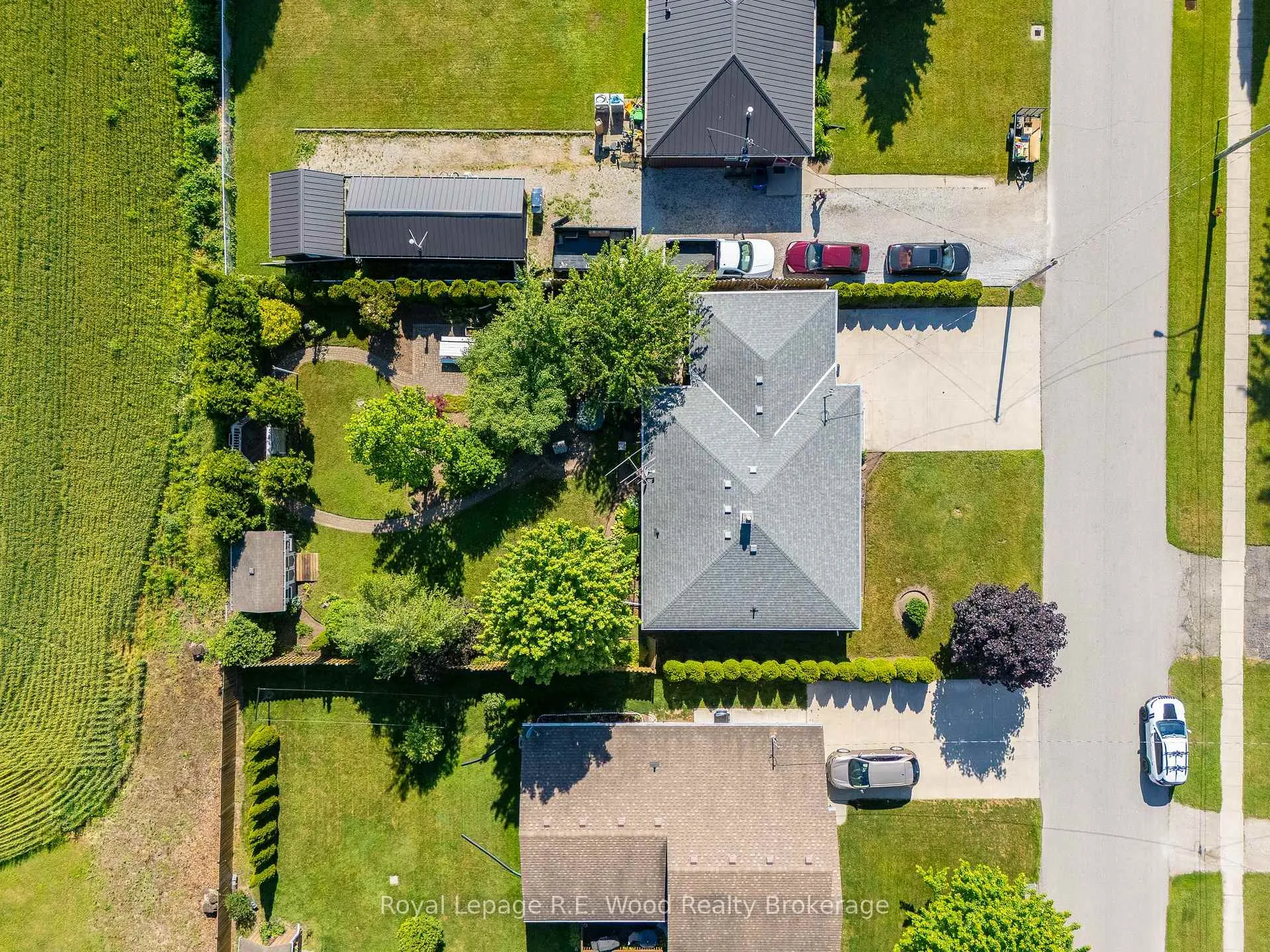 Photo 22 of 286 Walnut Street, Chatham-Kent, Dresden — HOMEH