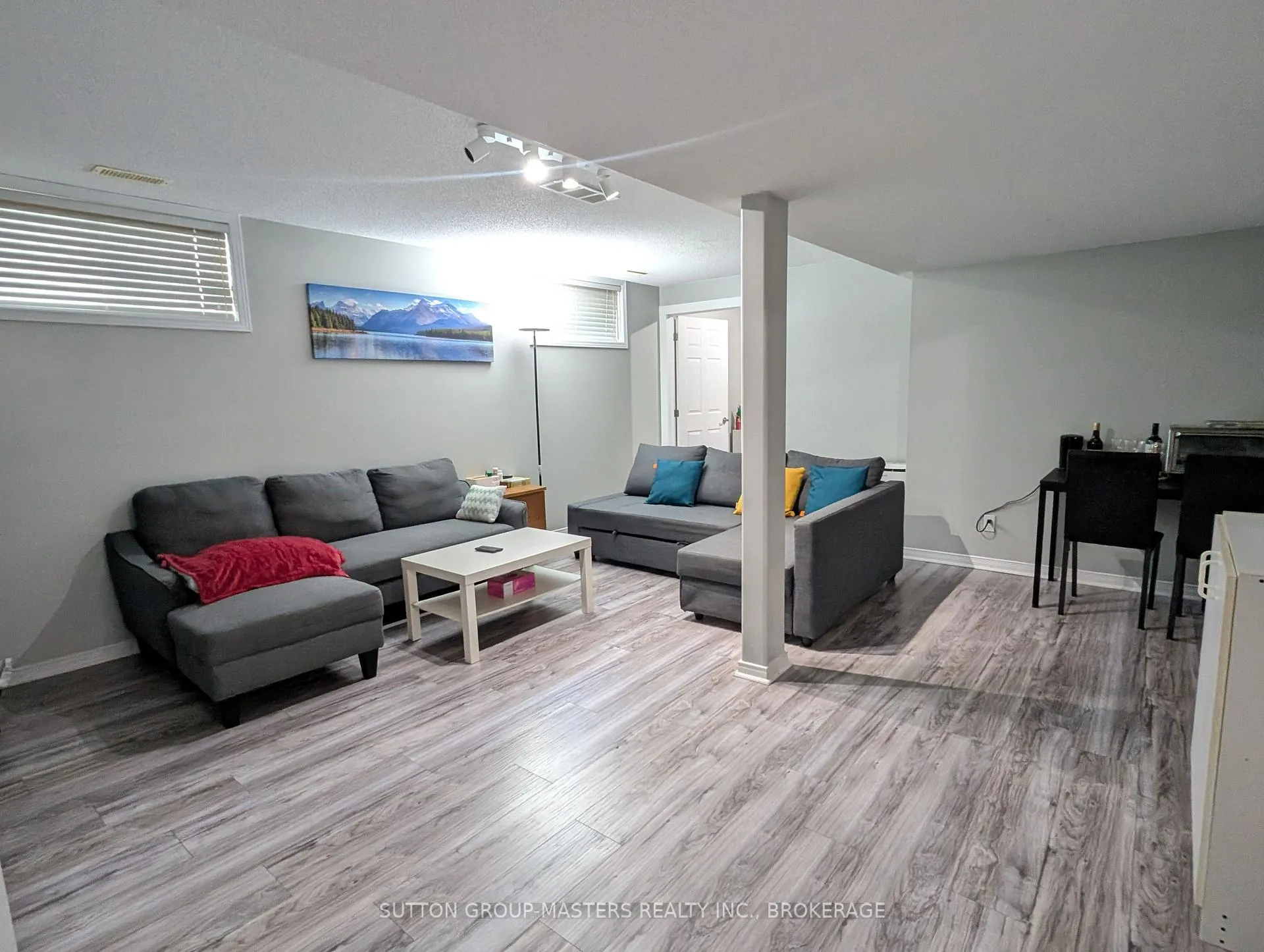 Photo 2 of 544 Freeman Crescent, Kingston, Kingston East (Incl Barret Crt) — HOMEH