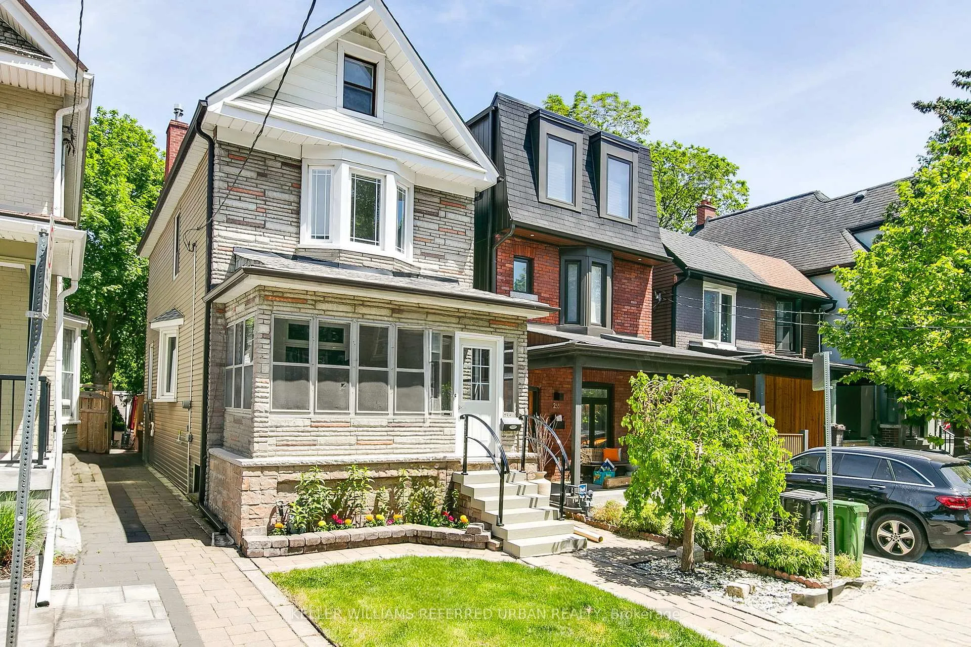 Photo 2 of 235 Bartlett Avenue, Toronto, Dovercourt-Wallace Emerson-Junction — HOMEH