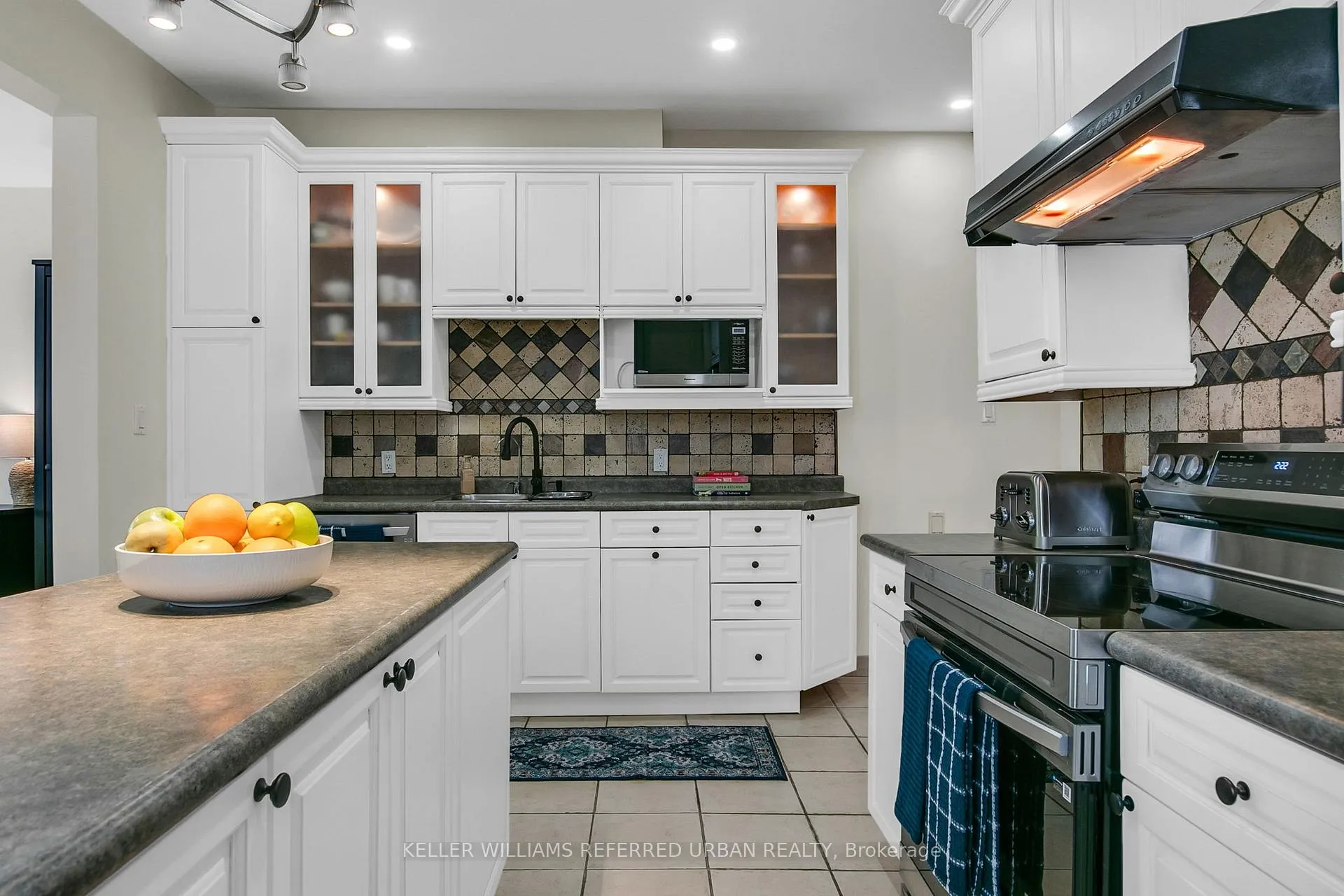 Photo 17 of 235 Bartlett Avenue, Toronto, Dovercourt-Wallace Emerson-Junction — HOMEH