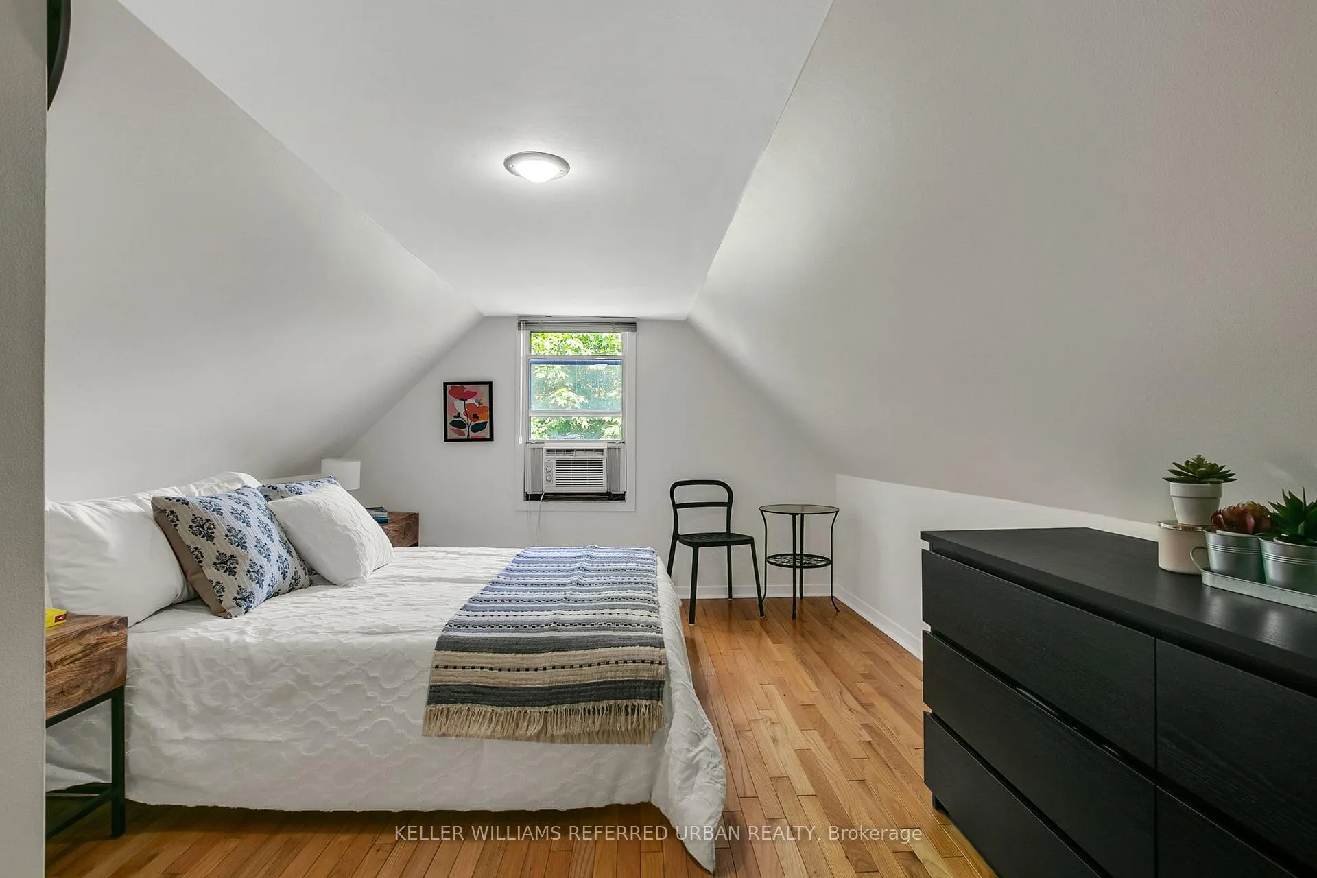 Photo 35 of 235 Bartlett Avenue, Toronto, Dovercourt-Wallace Emerson-Junction — HOMEH