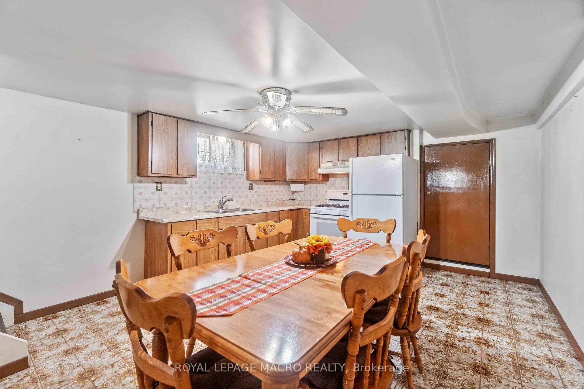 Photo 13 of 178 San Remo Drive, Hamilton, Mountview — HOMEH