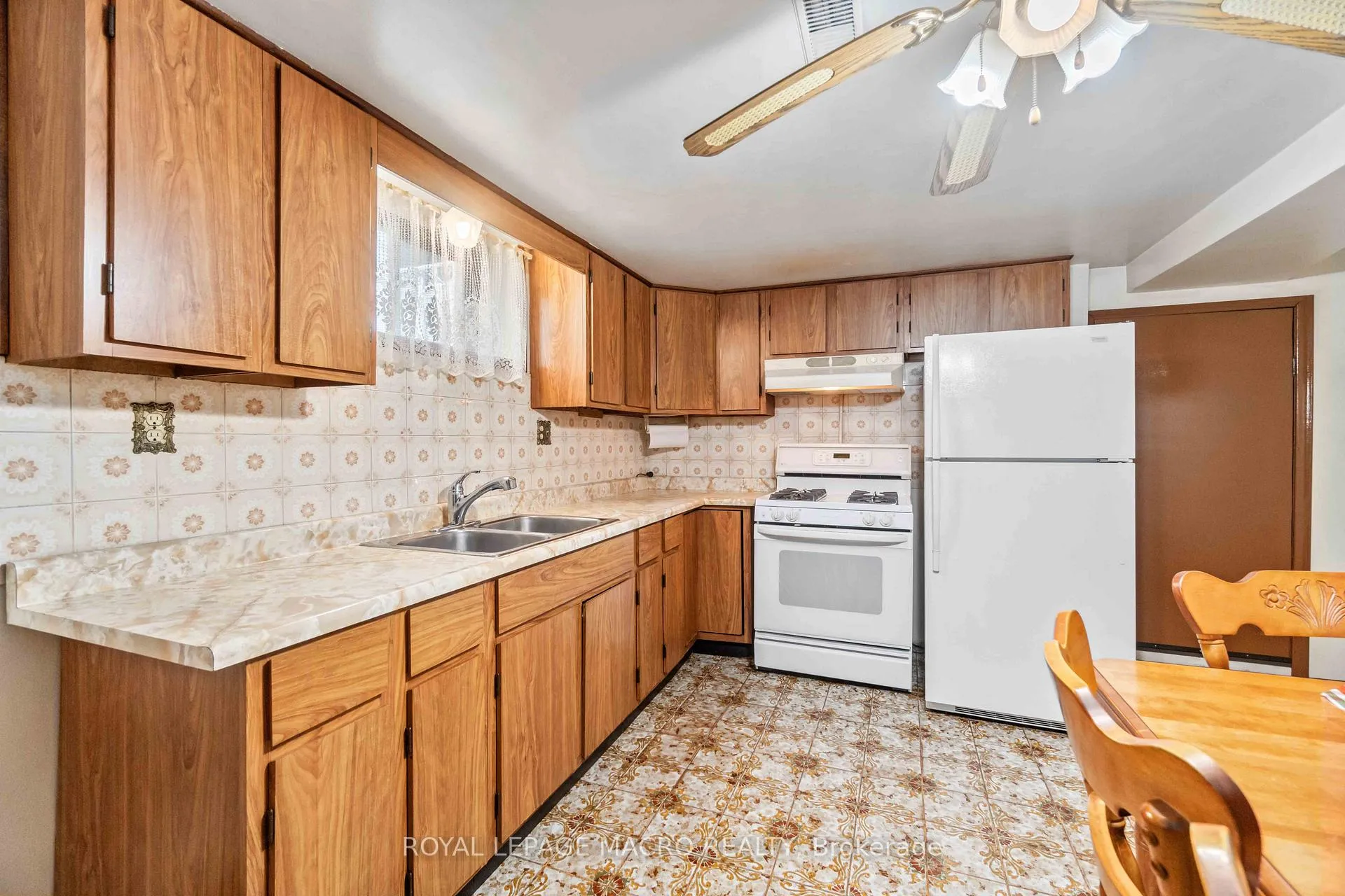 Photo 16 of 178 San Remo Drive, Hamilton, Mountview — HOMEH