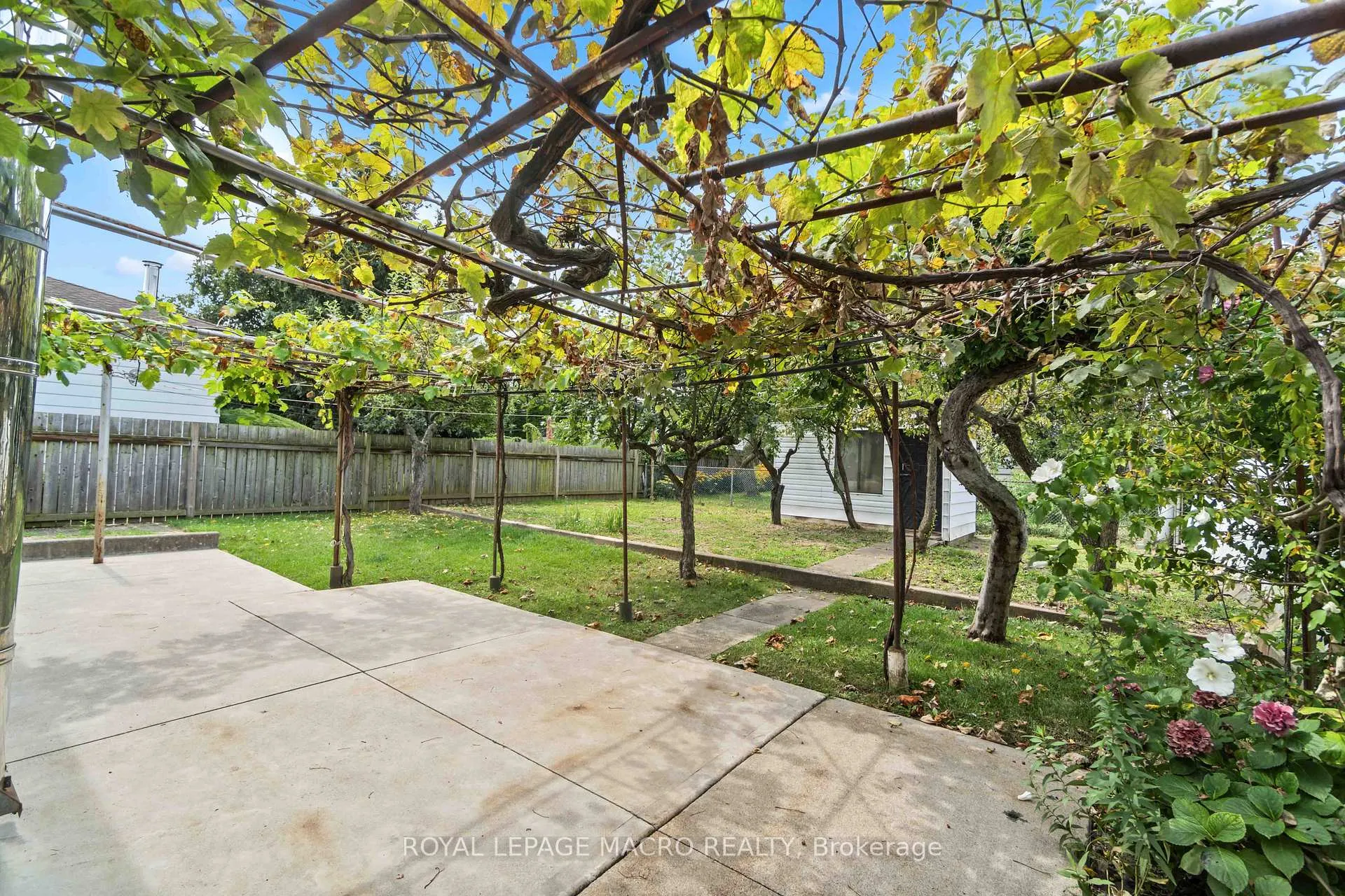 Photo 27 of 178 San Remo Drive, Hamilton, Mountview — HOMEH